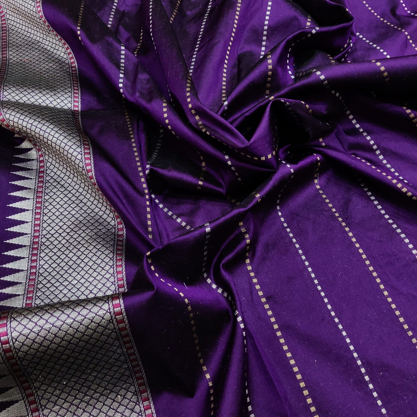 Ramaini Exclusive Katan Silk Handwoven Saree - Saffronfashionindia