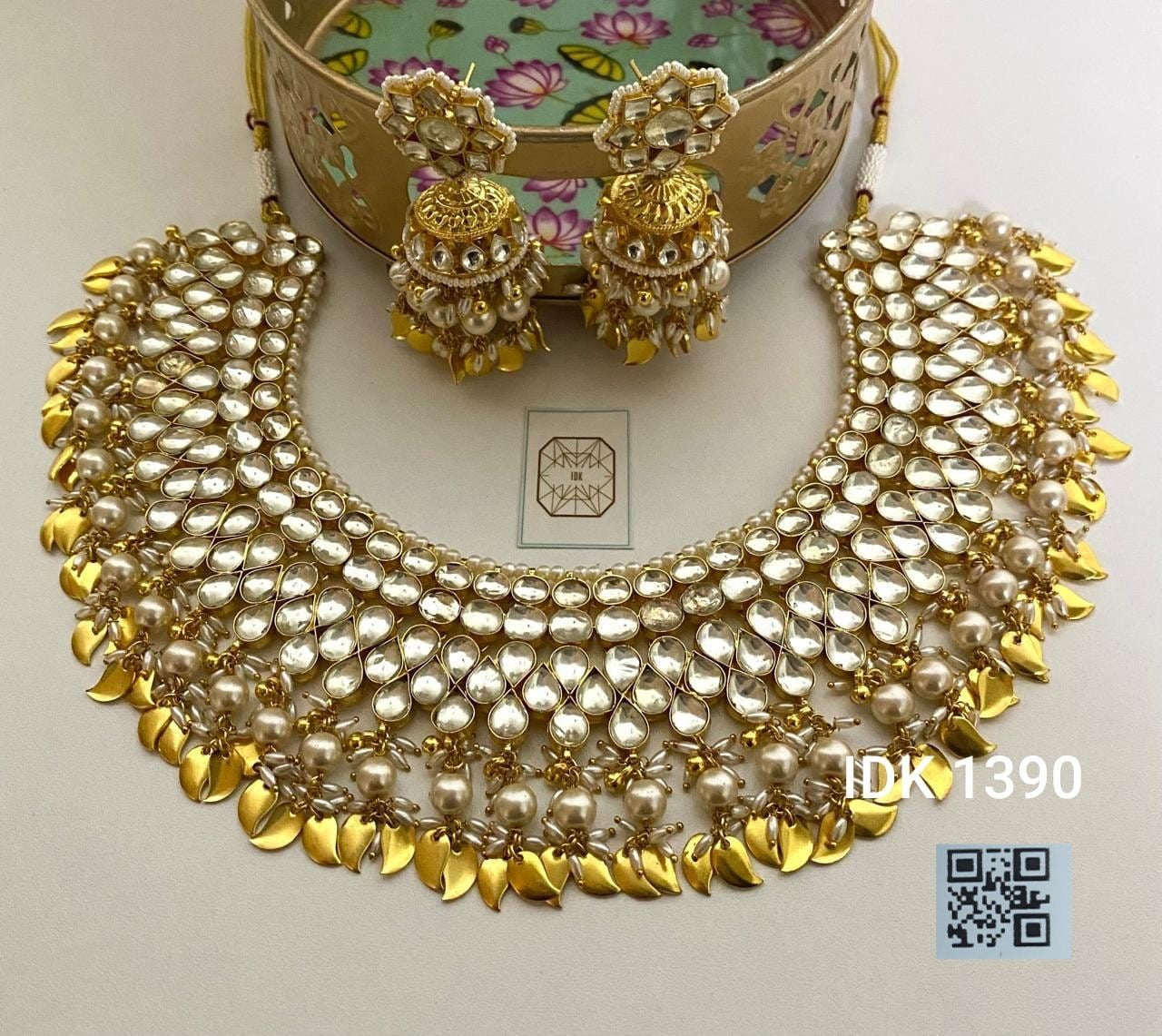 Handmade Kundan set Kundan choker set Indian wedding jewellery SaffronFashion