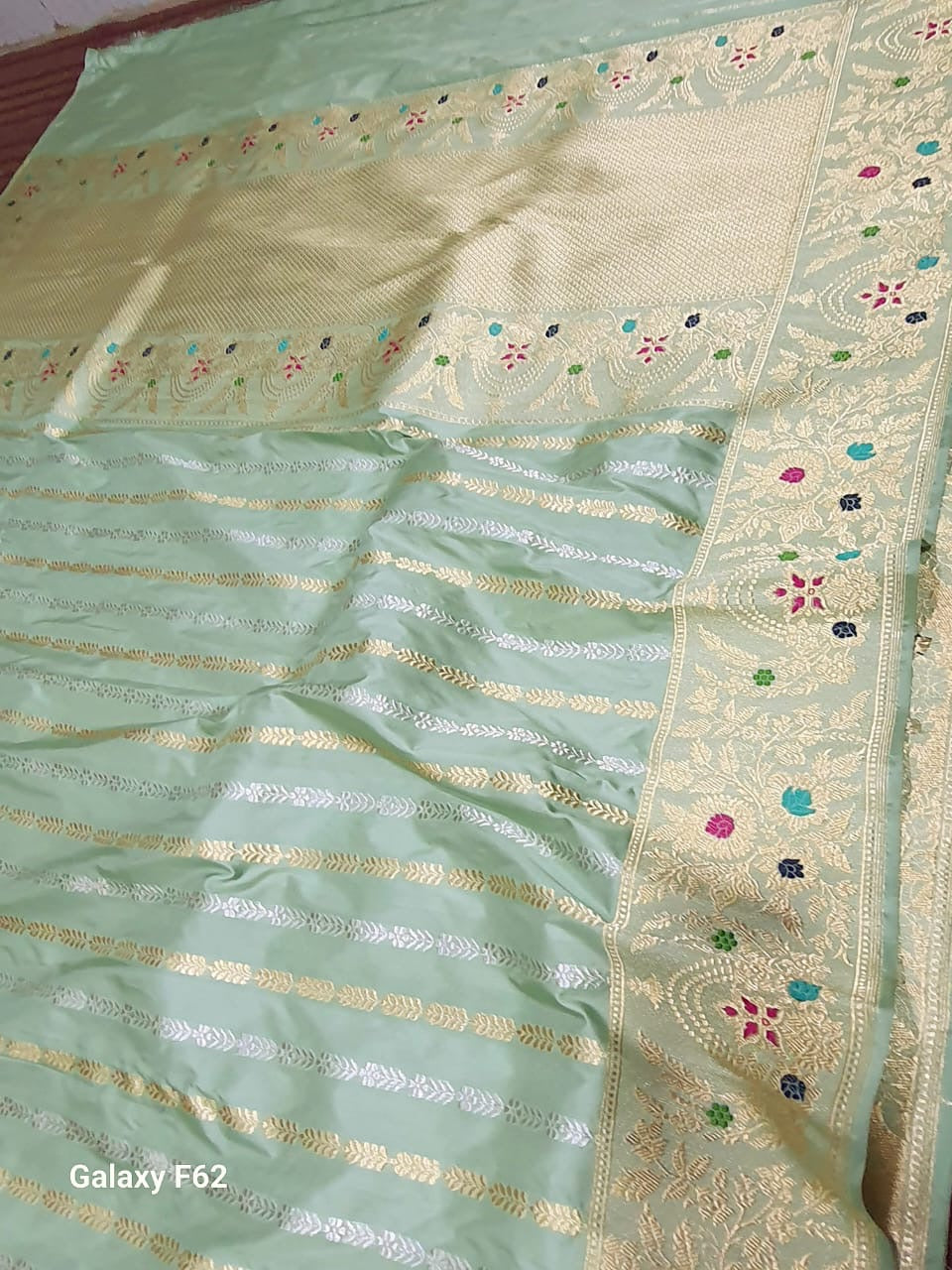 Livisha banarsee handloom kadwa sarees - Saffronfashionindia