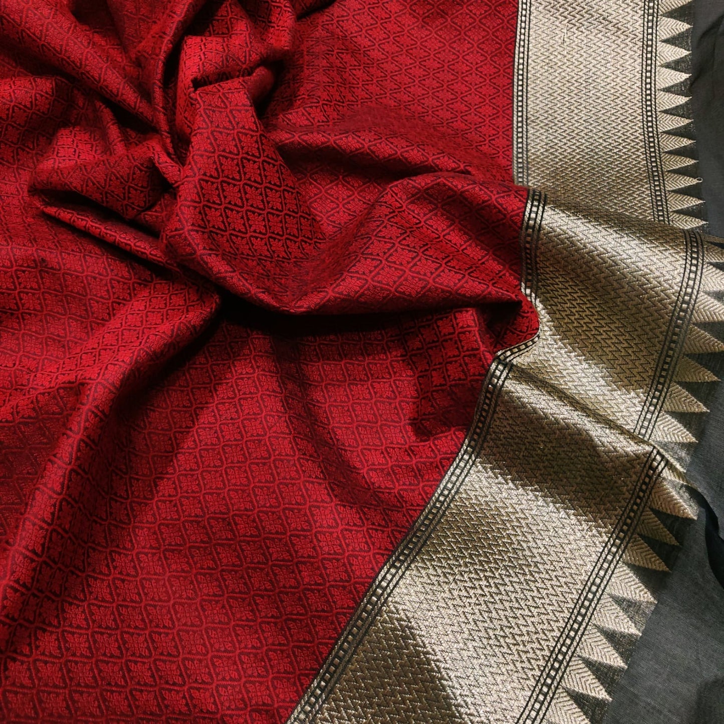 Black kora Handwoven kadwa saree Zari booties saree blouse - Saffronfashionindia