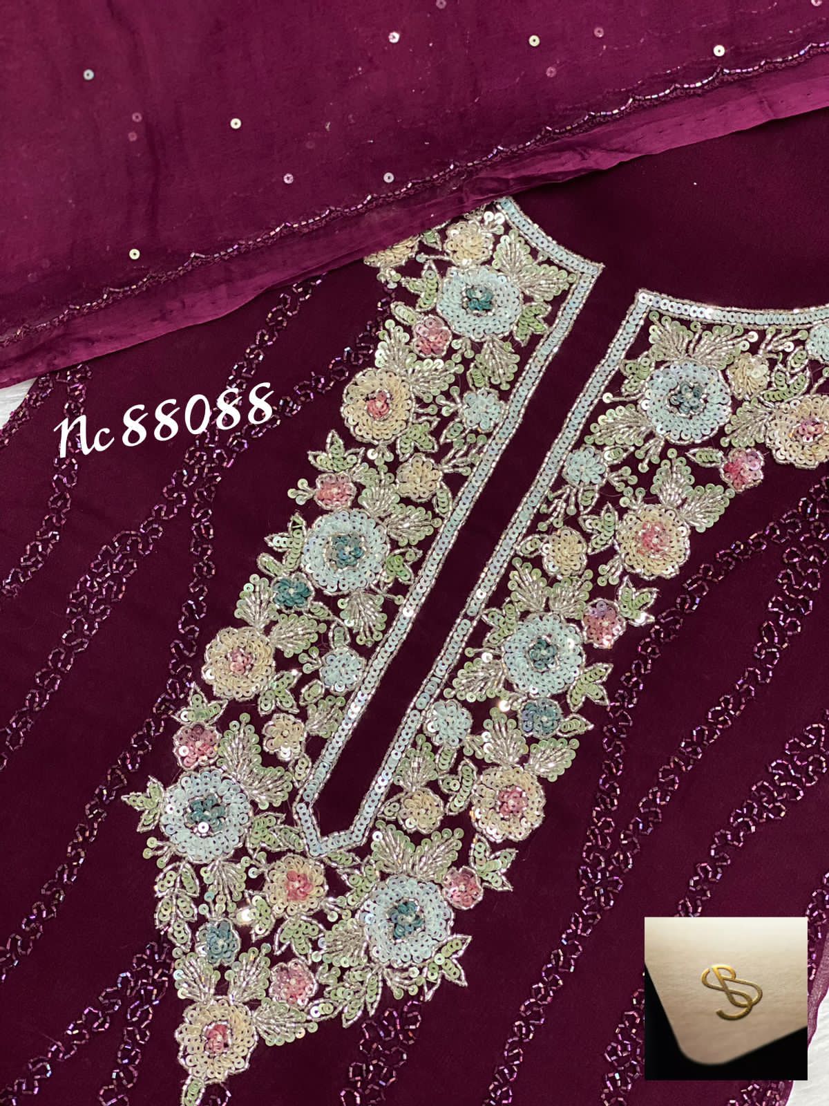 Naveena beautiful suit - Saffronfashionindia