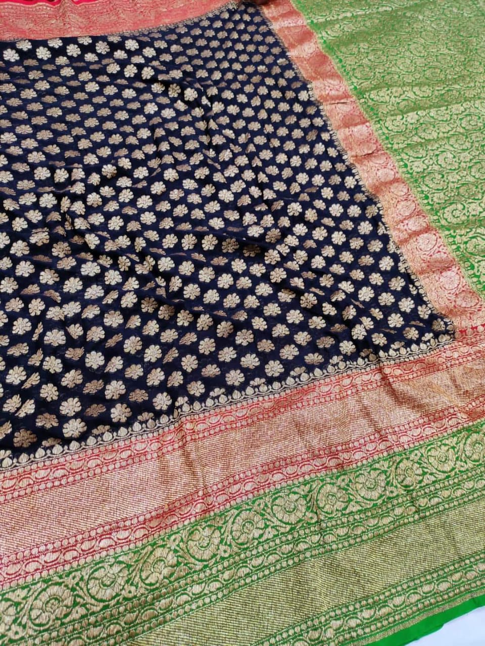 Hazima banarsi saree - Saffronfashionindia