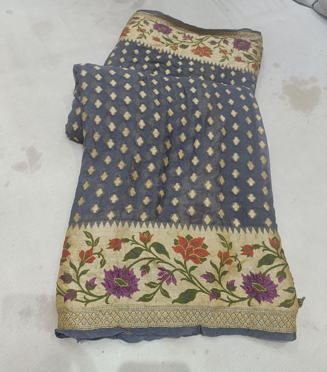 Kivasha banarsi tilfi Meenakari saree - Saffronfashionindia