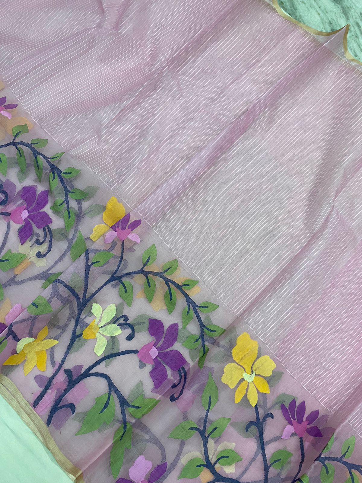 Parisha jamdani handwoven saree - Saffronfashionindia