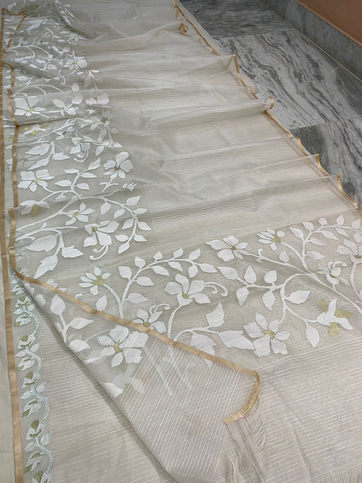 Shamira jamdani saree - Saffronfashionindia