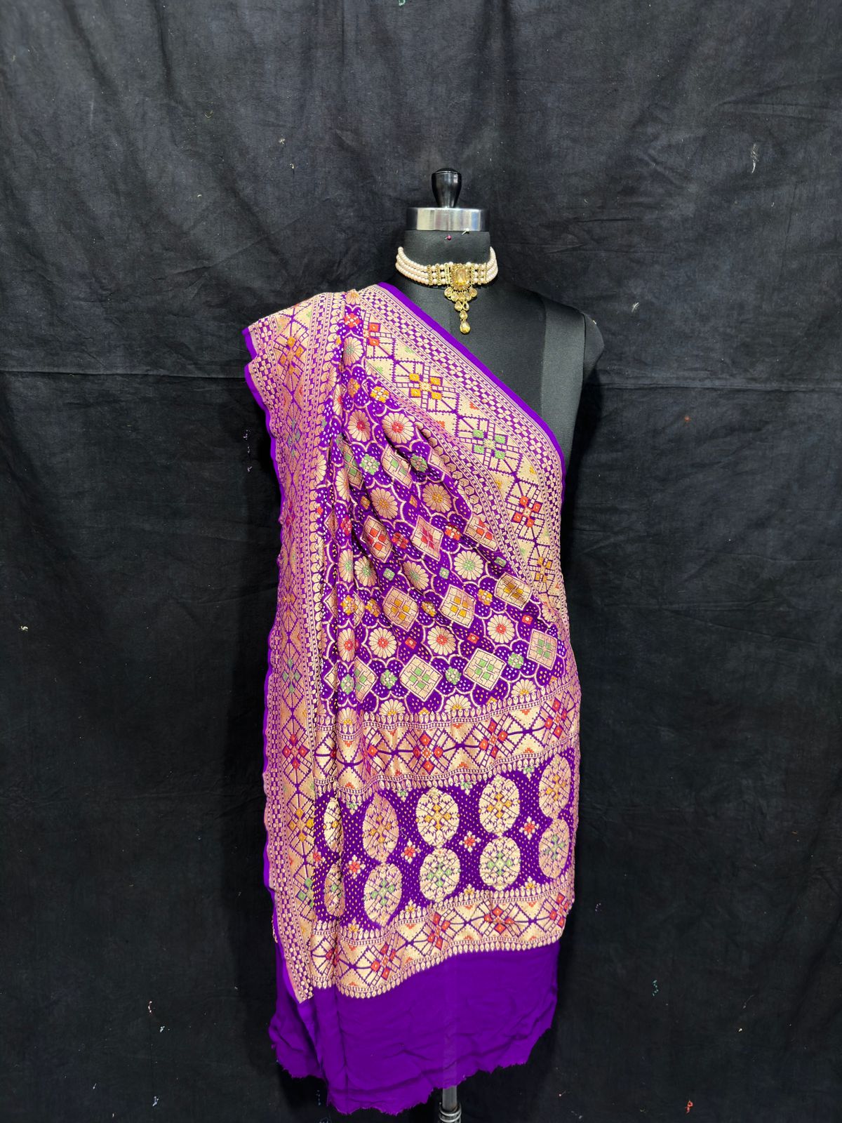 Raazvina Meenakari dupatta - Saffronfashionindia