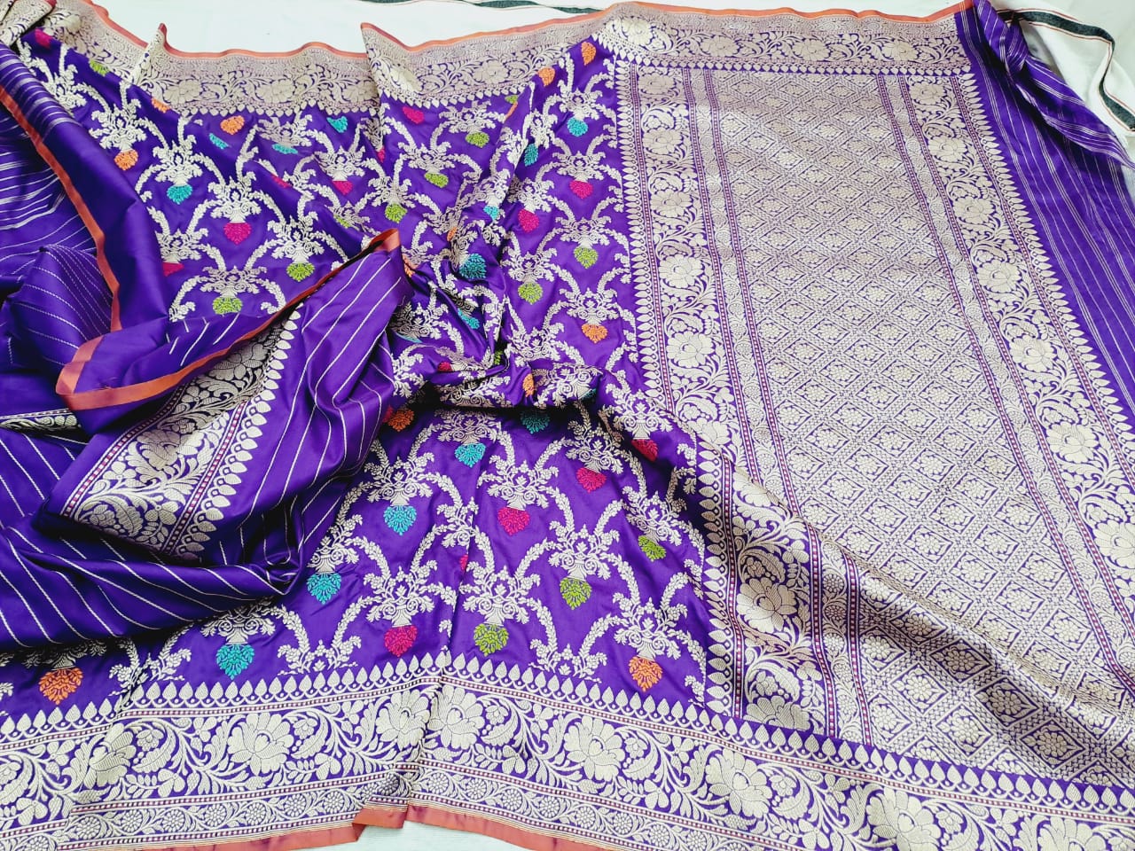 Sudeshwari Katan Banarsi saree - Saffronfashionindia
