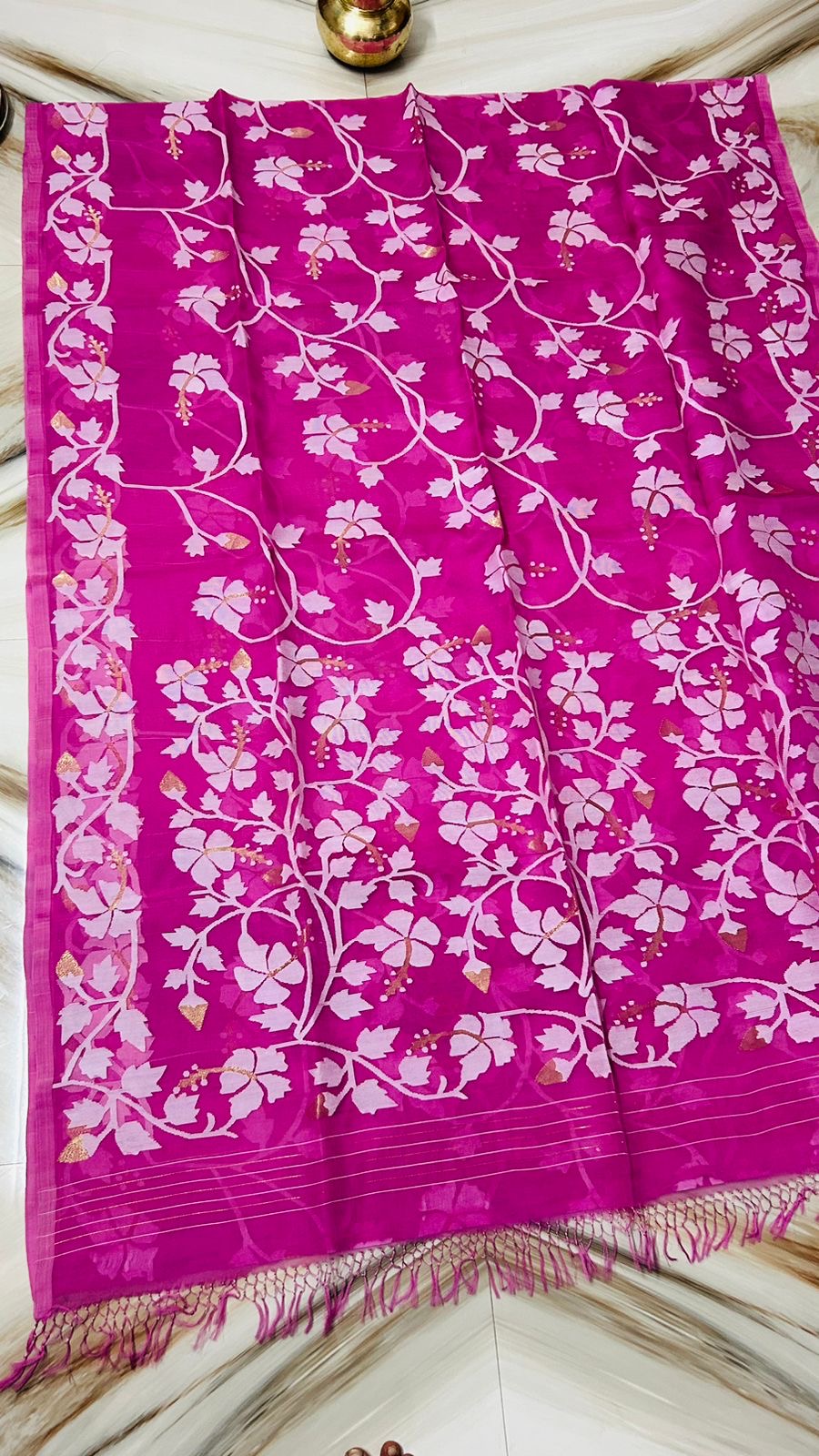 Rani pink muslin Jamdani saree Tantuj sarees Saffronfashionindia