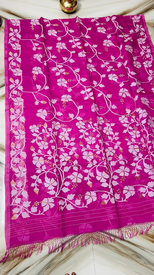 Rani pink muslin Jamdani saree Tantuj sarees Saffronfashionindia