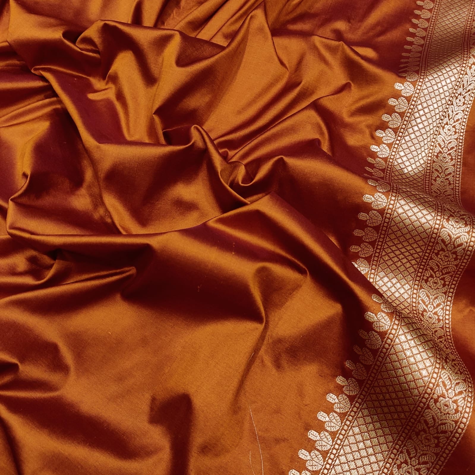 Ramina Dual Toned Katan Silk Saree Handwoven sari - Saffronfashionindia