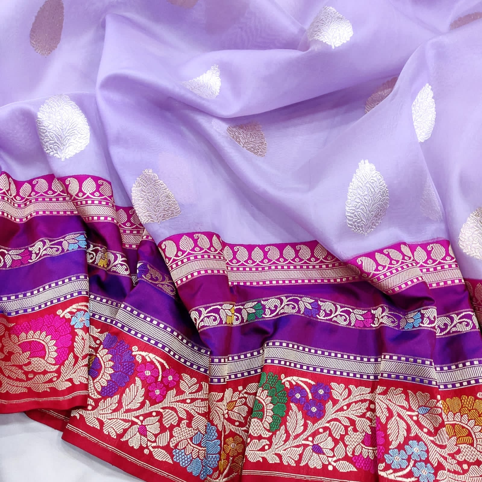 Moumita Kora handwoven saree - Saffronfashionindia