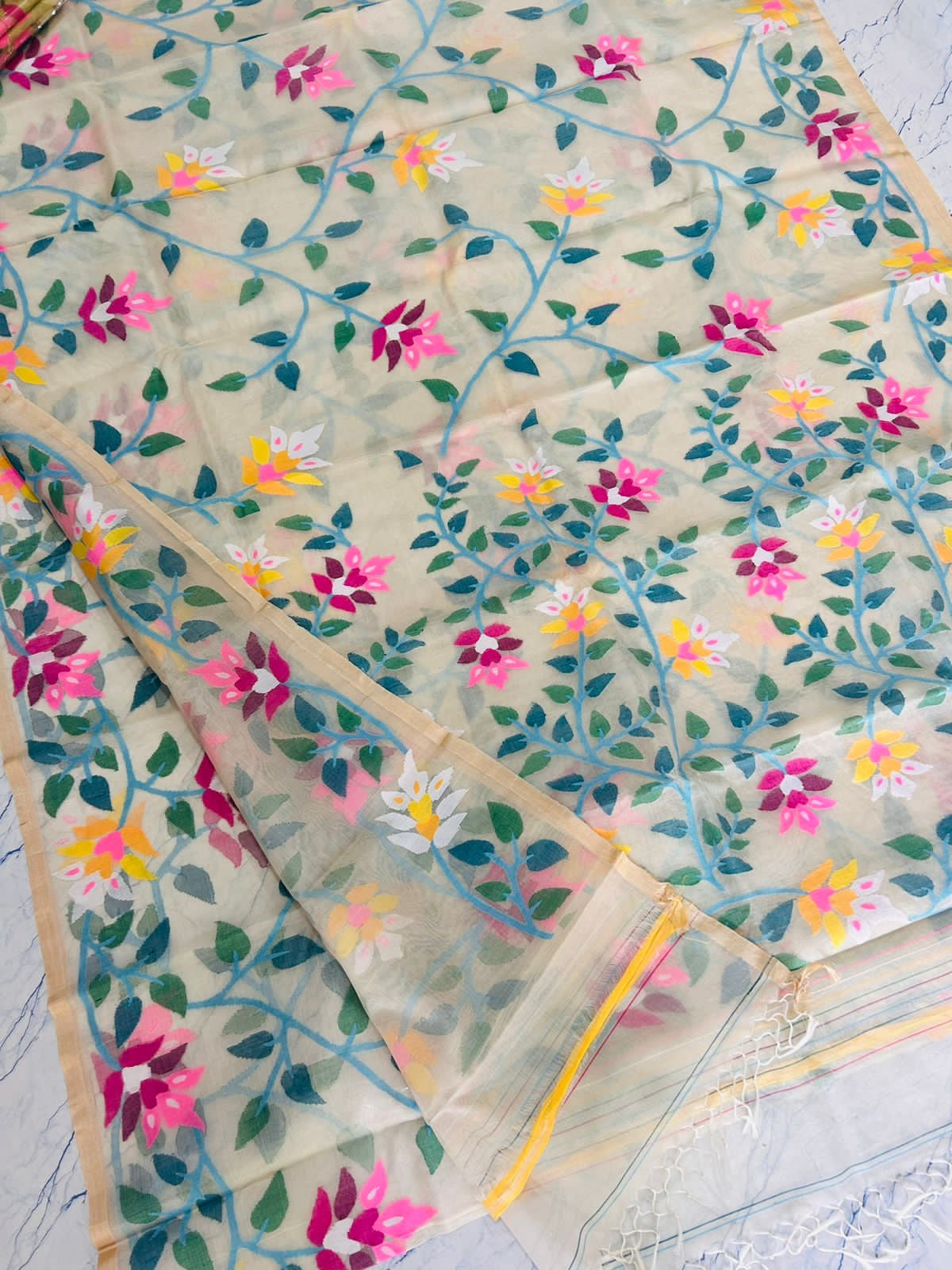 Morni muslin Tantuj jamdani Bengali saree - Saffronfashionindia