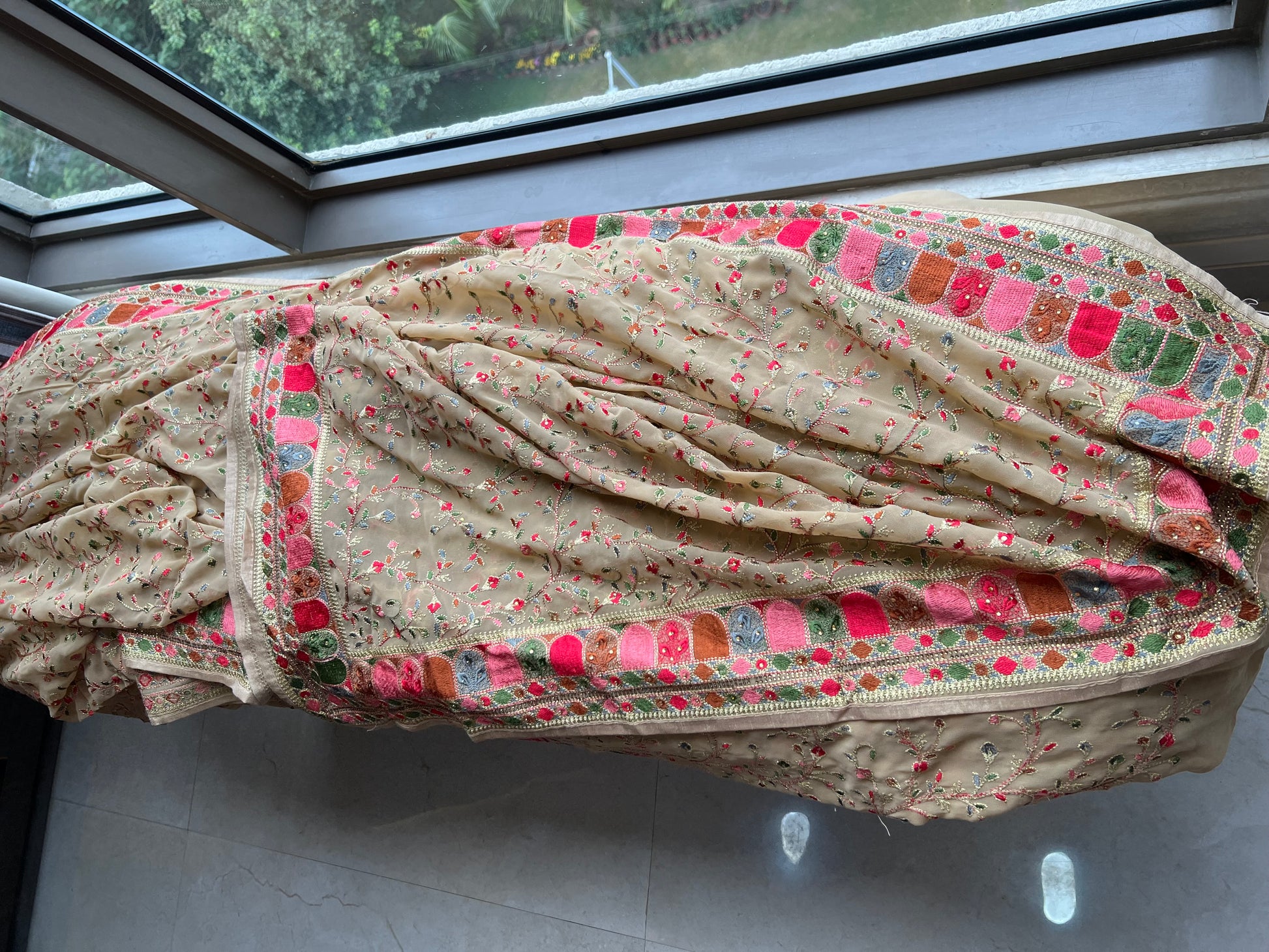 Beige Gorgette Saree Indian beautiful saree blouse - Saffronfashionindia