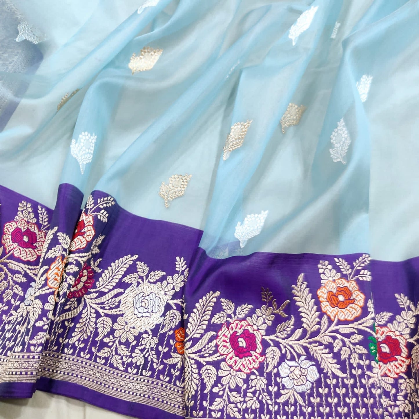 Kivera Kora handwoven kadwa saree - Saffronfashionindia