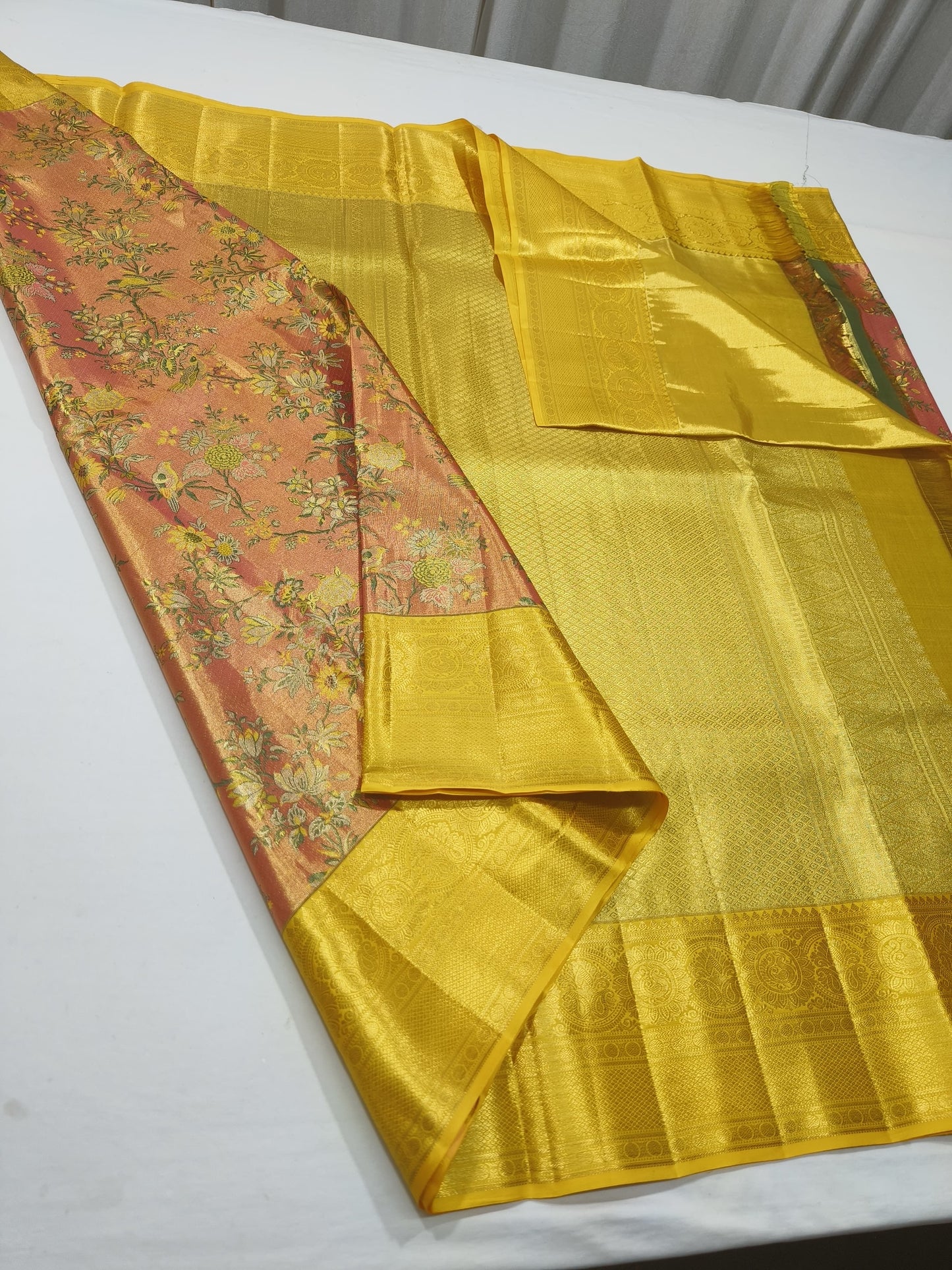 Inayat Indian traditional saree Kanjeevaram sarees - Saffronfashionindia