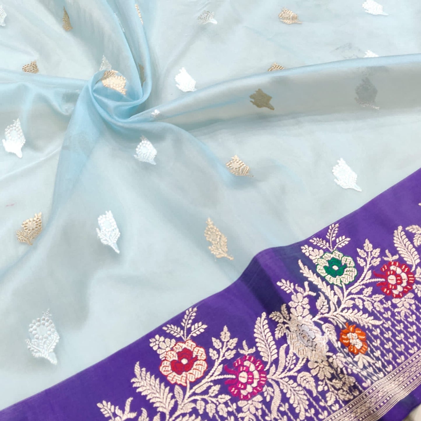 Kivera Kora handwoven kadwa saree - Saffronfashionindia