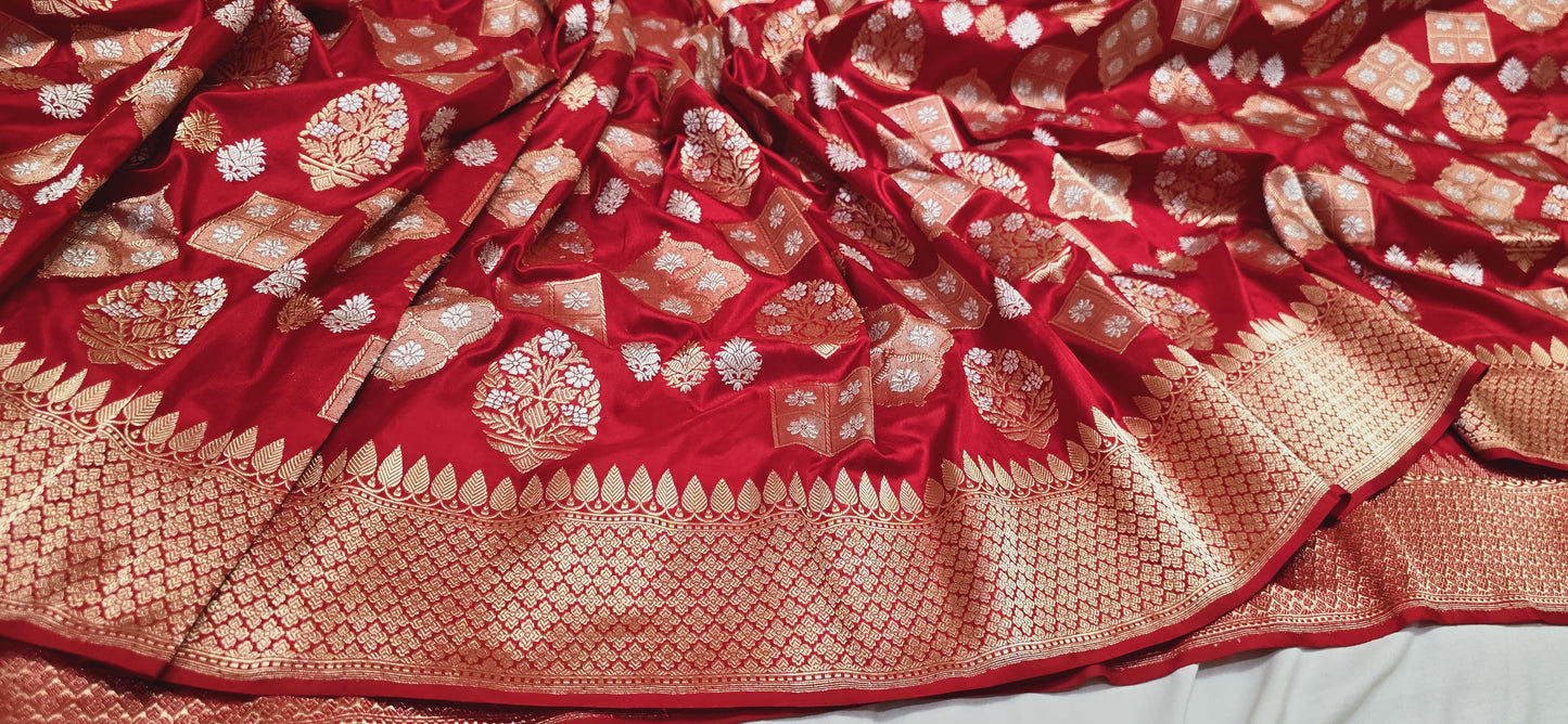 Red Banarsi Handwoven Kadwa silk Saree Indian Heritage Traditional Sarees - Saffronfashionindia