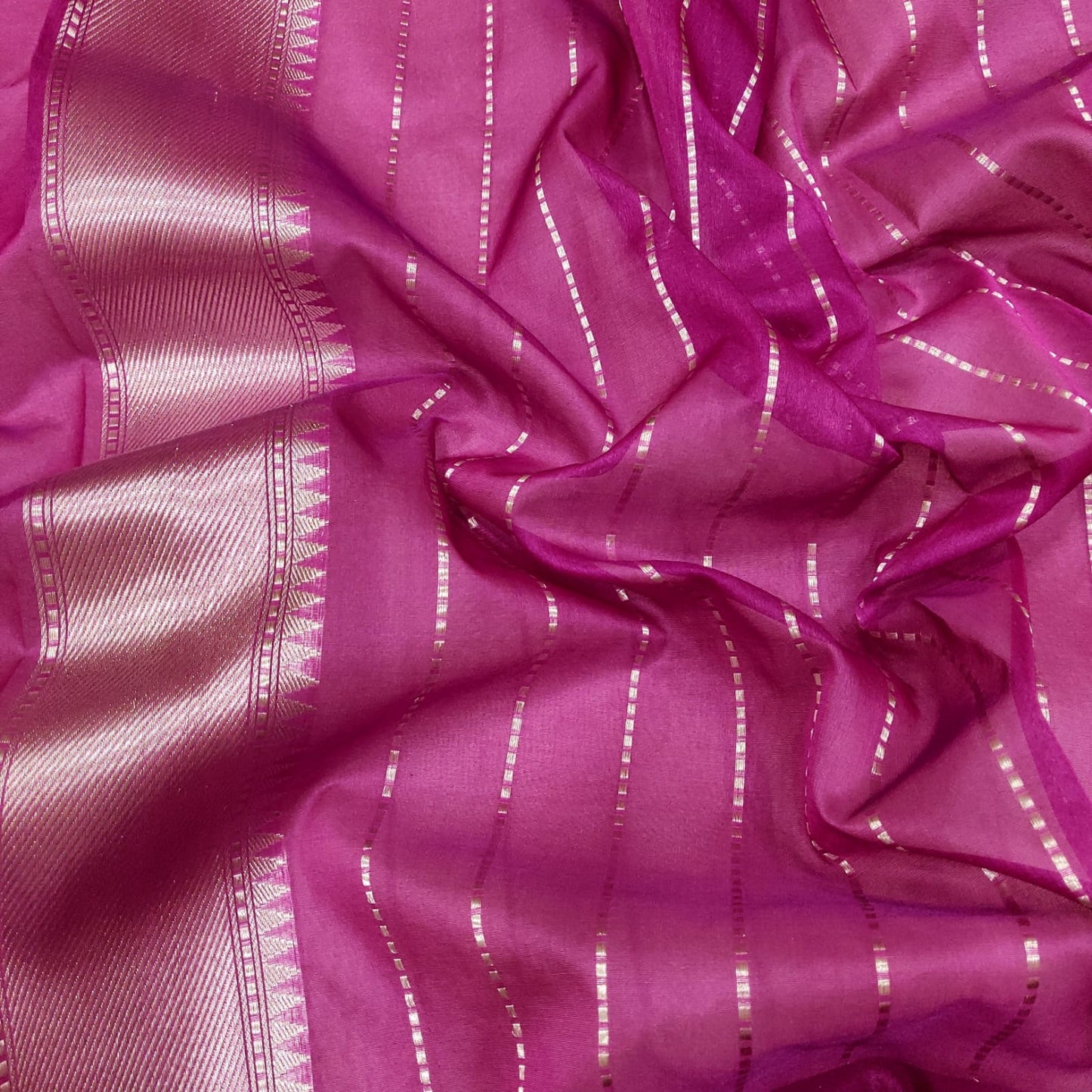 Zinat handwoven kora kadwa sarees - Saffronfashionindia