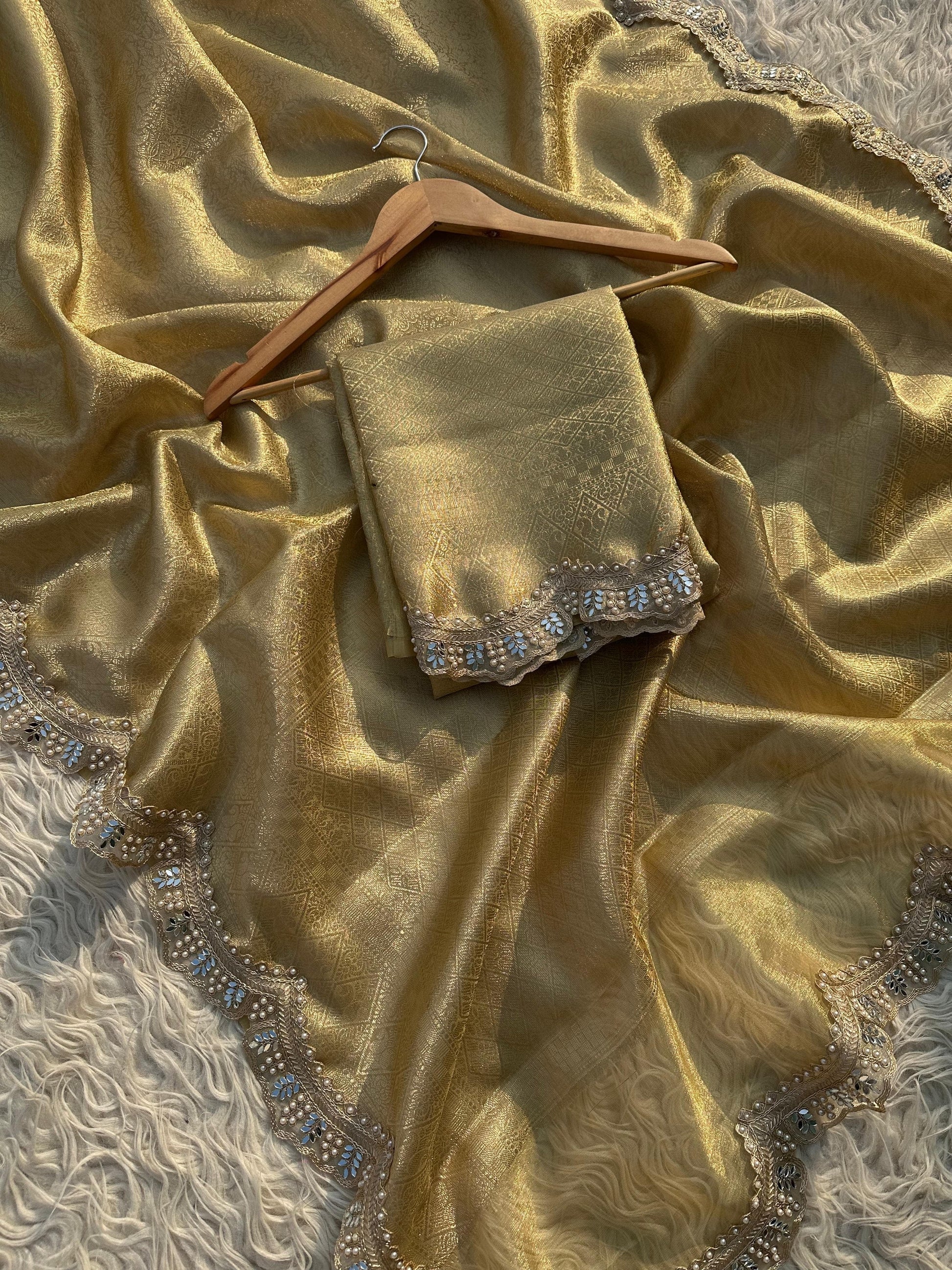 Weaving Zari saree Kanjeevaram sarees Indian sari SaffronFashion