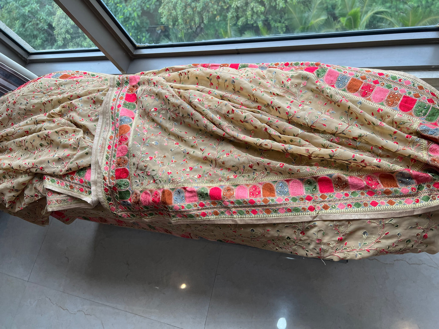 Beige Gorgette Saree Indian beautiful saree blouse - Saffronfashionindia