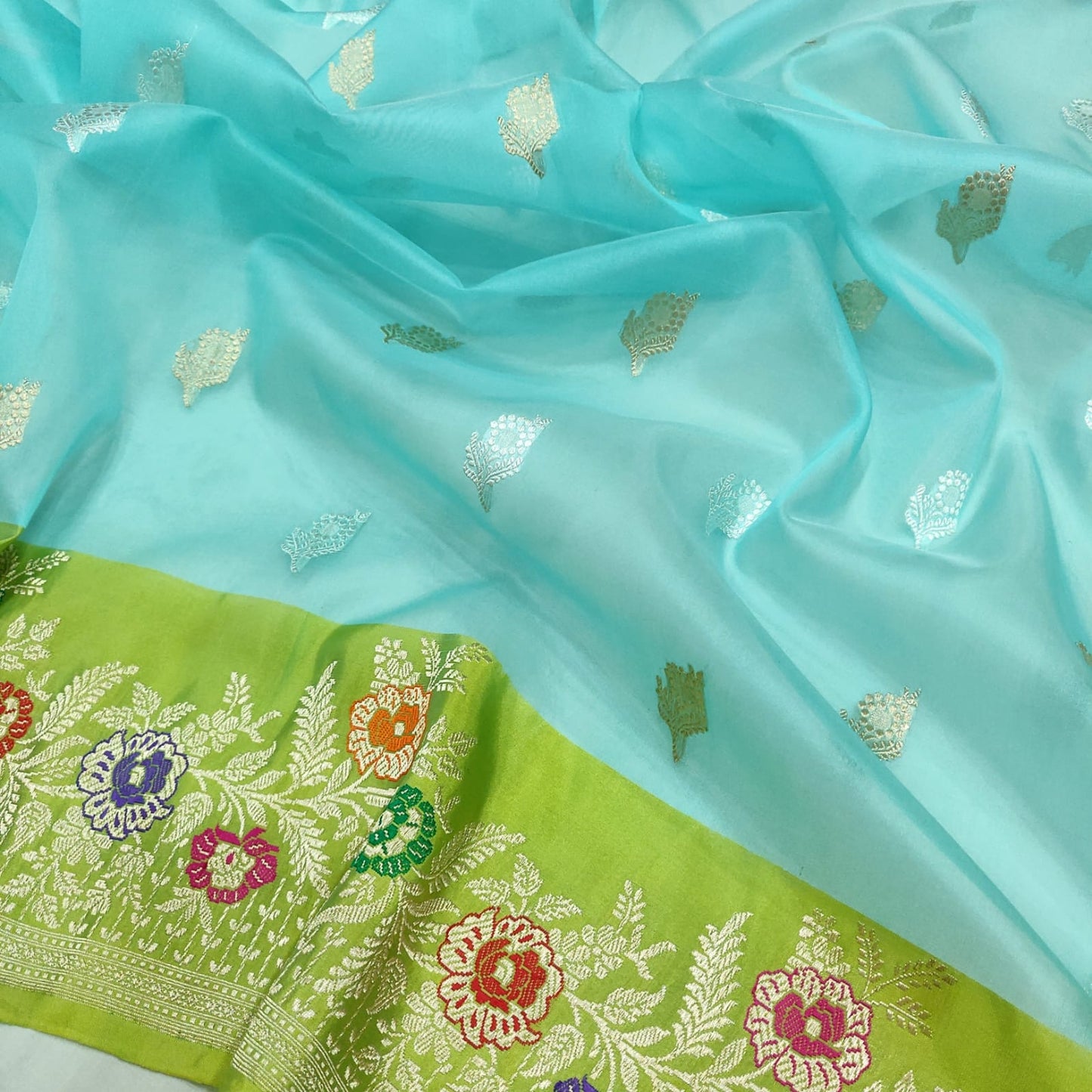 Sanida kora handwoven exclusive sarees - Saffronfashionindia