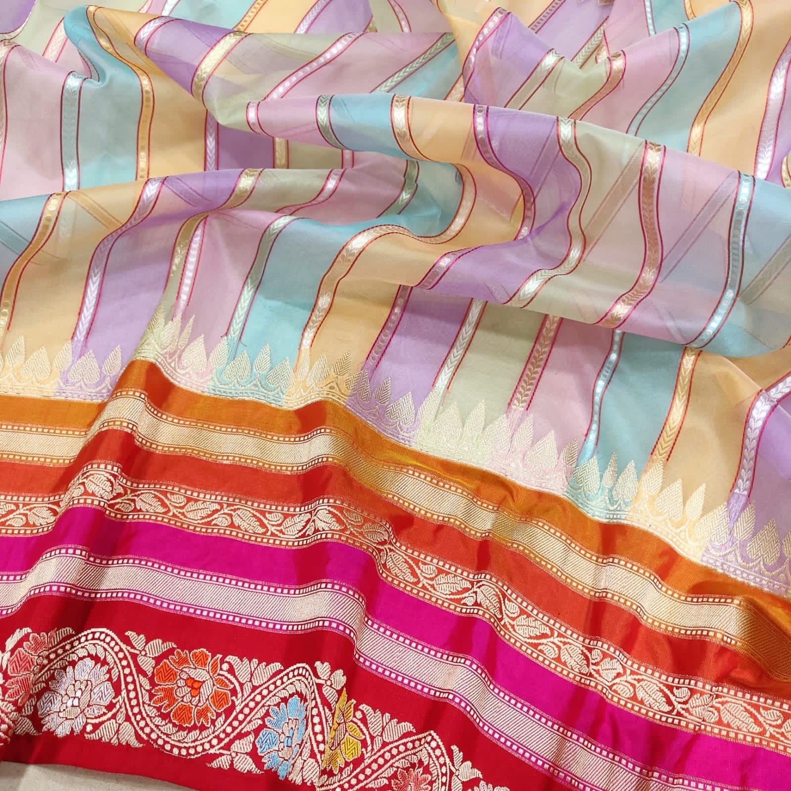 Rangkat kora handwoven kadwa Indian sarees - Saffronfashionindia