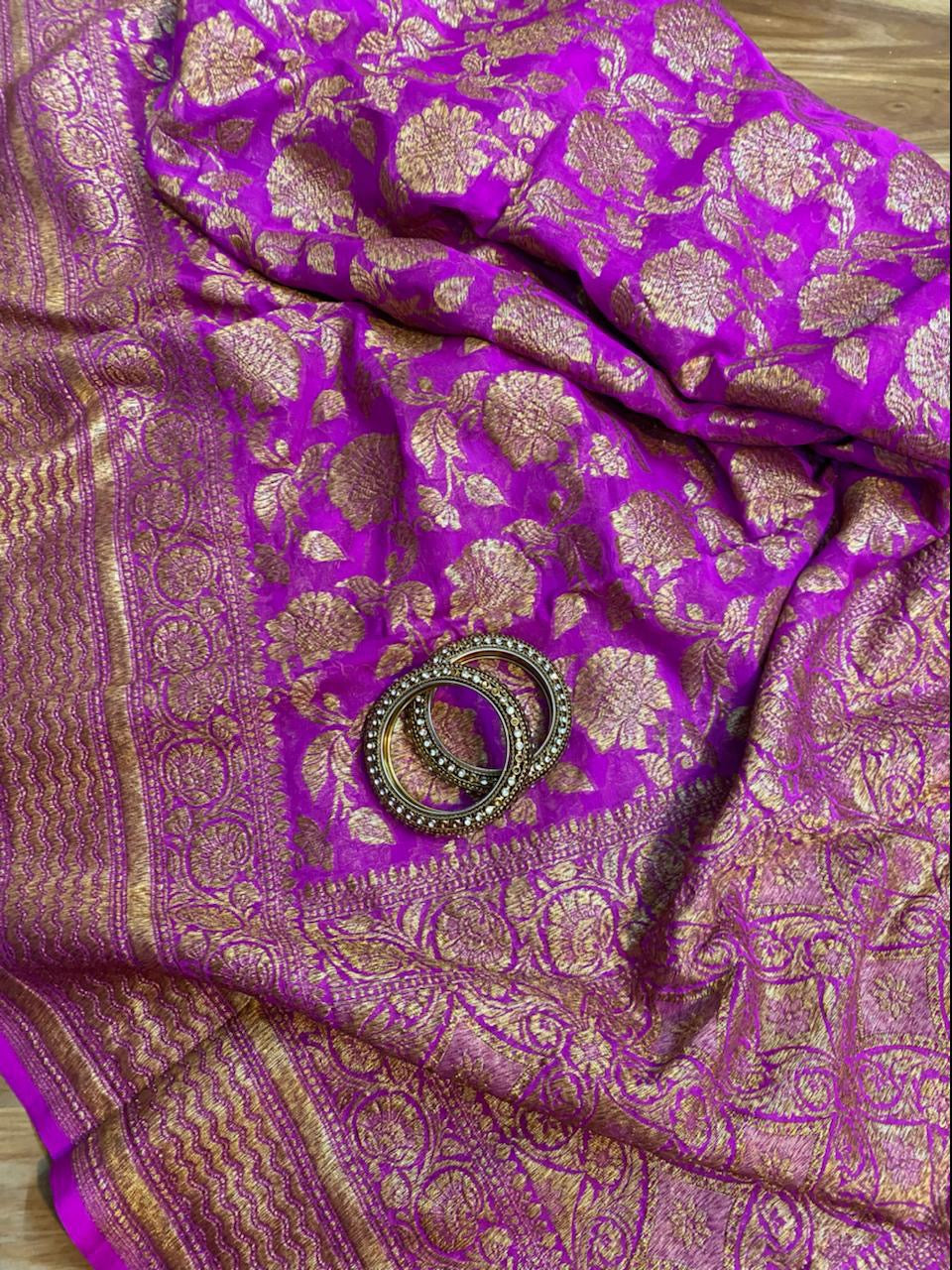 Rivika Gorgette Saree Banarsi Saree weaving Sari - Saffronfashionindia