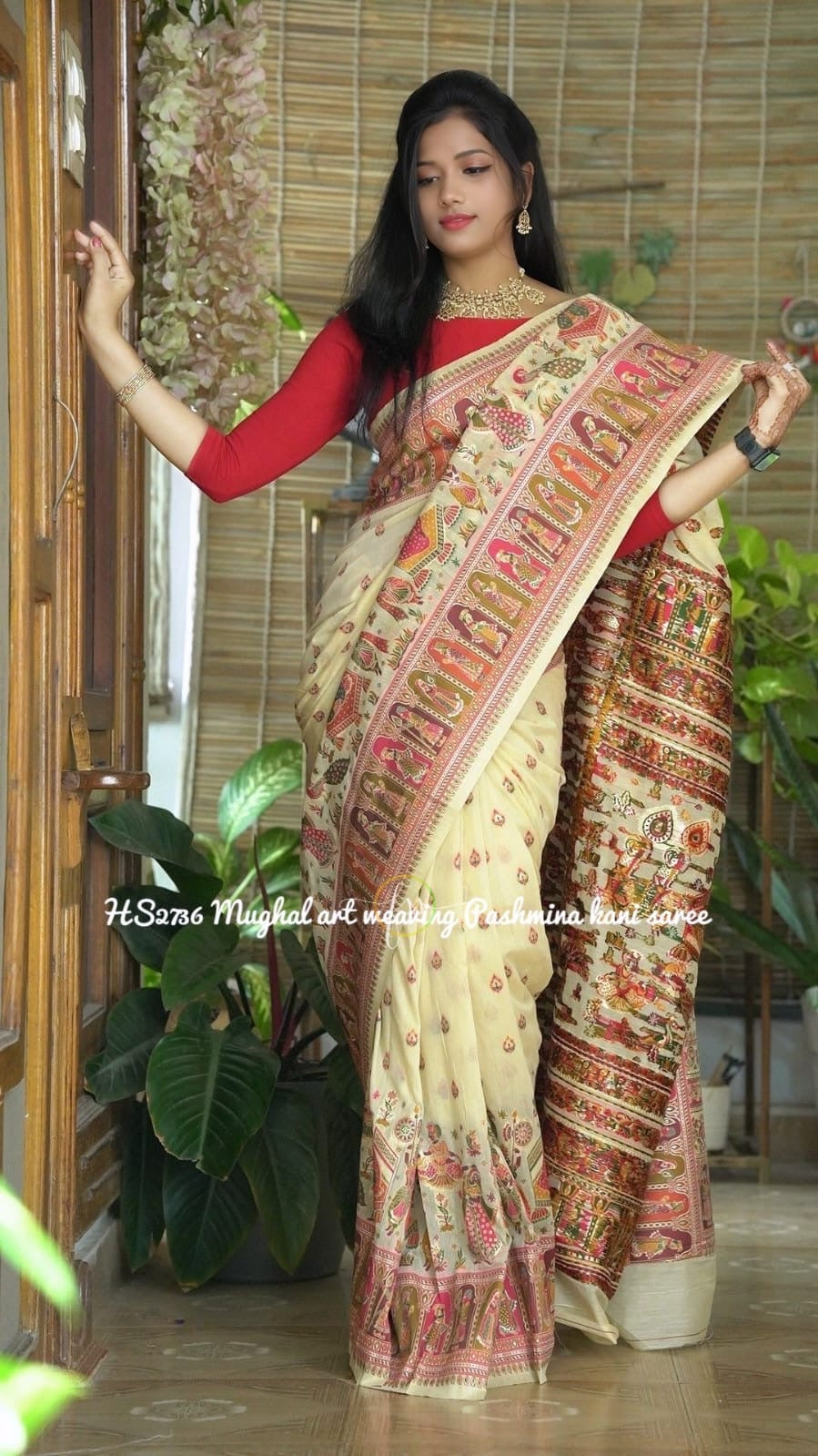 Drape this masterpiece of kani pashmina saree woven in mix of 15 bold  colors! The History of Kashmiri pashmina goes back to centuries which  remained as... | By Avira BoutiqueFacebook