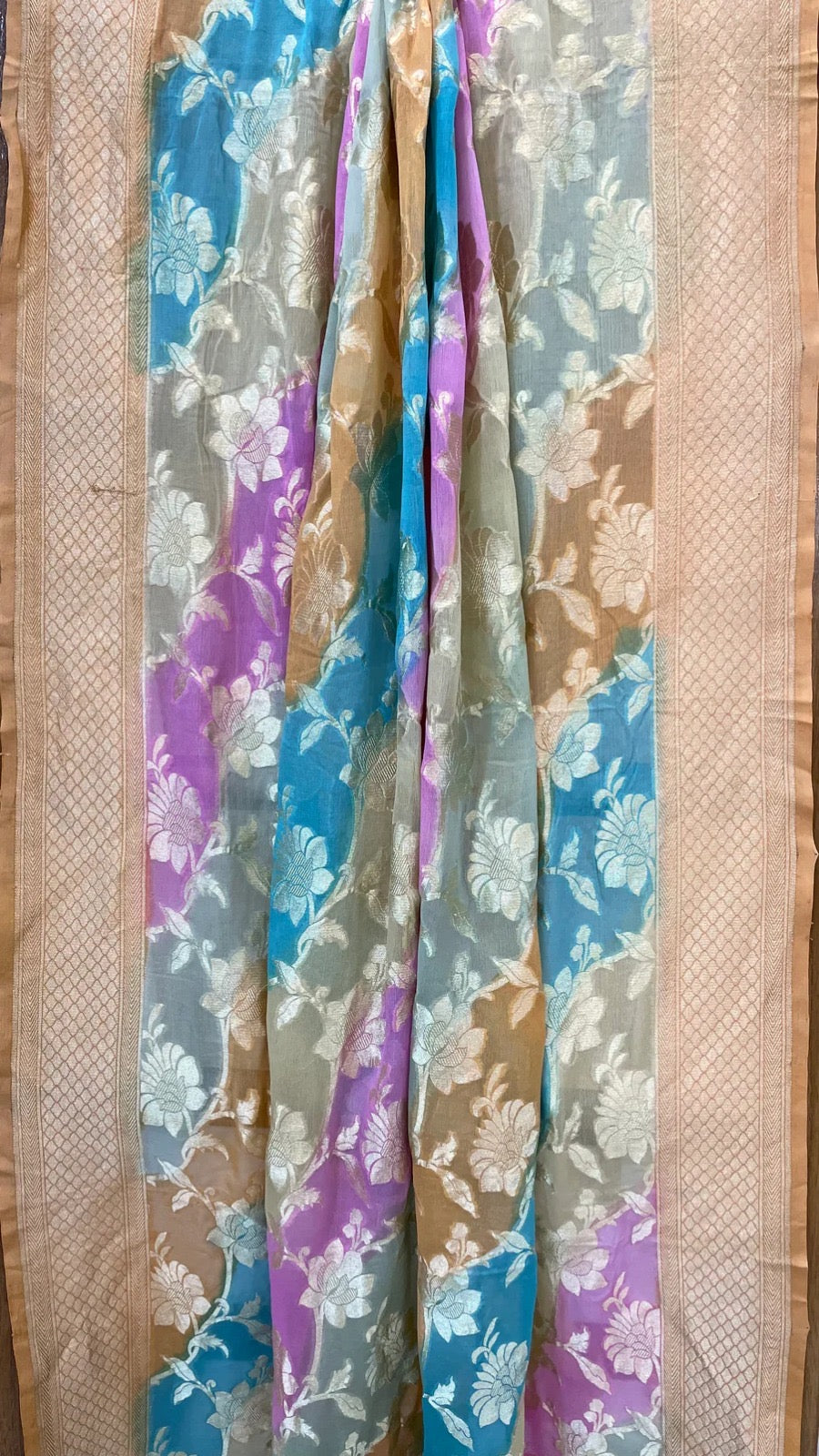 Mohisha flaunt trendy Dupatta - Saffronfashionindia