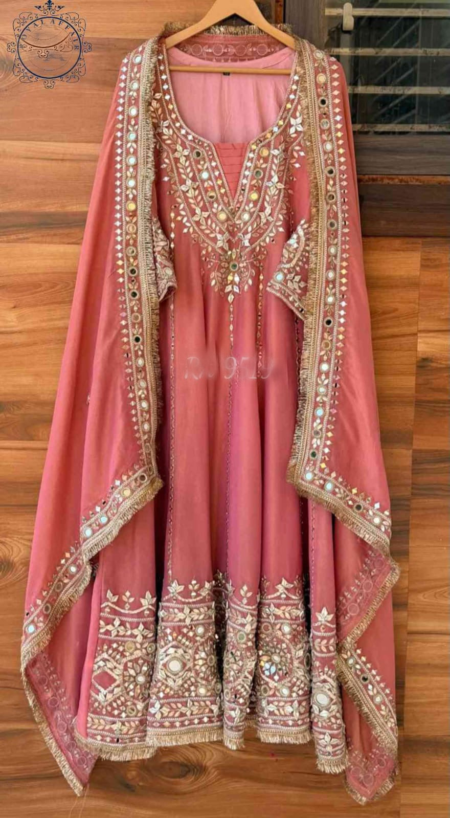 Untitled Feb26_04:10 SaffronFashion