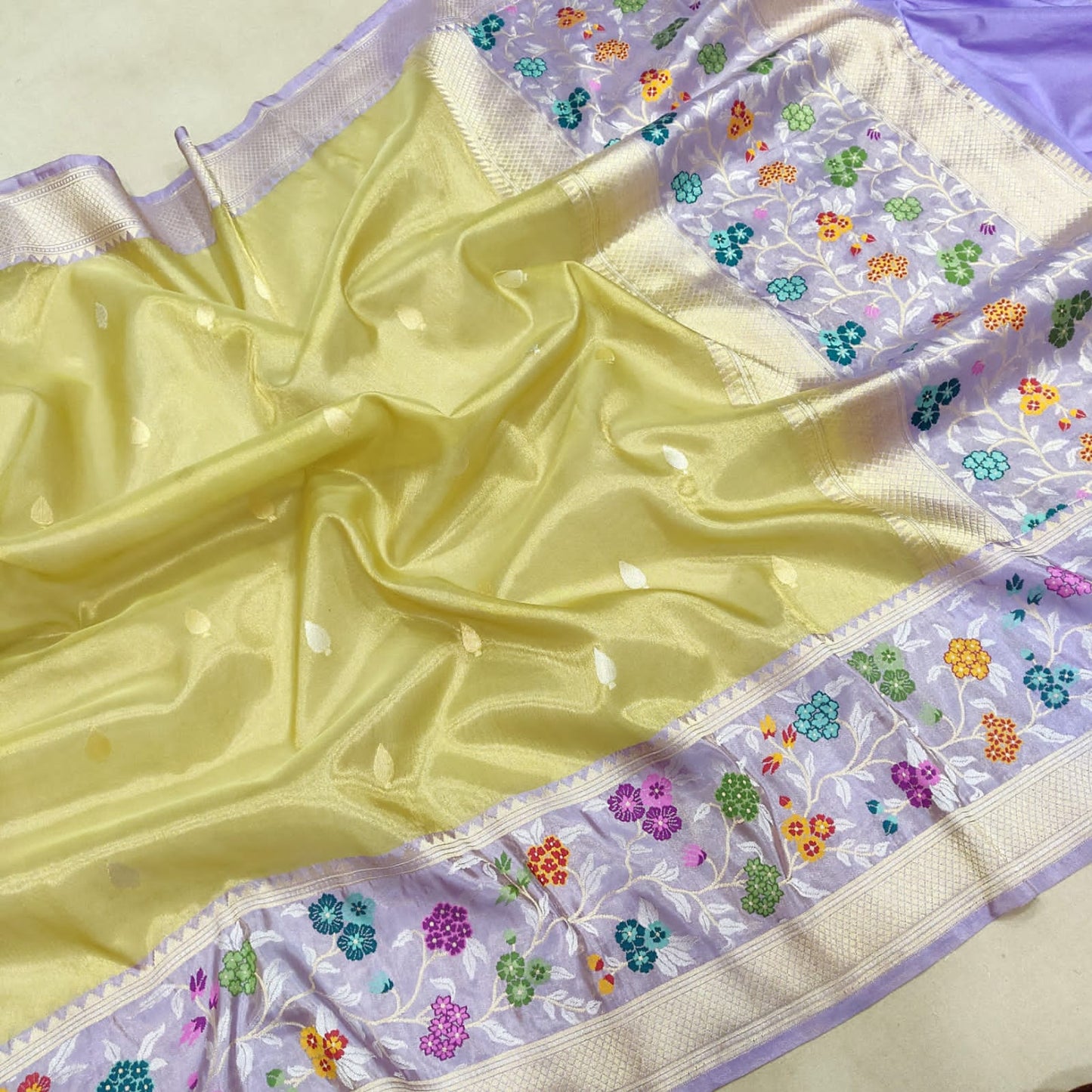 Lamina tissue Handwoven zari beautiful saree - Saffronfashionindia