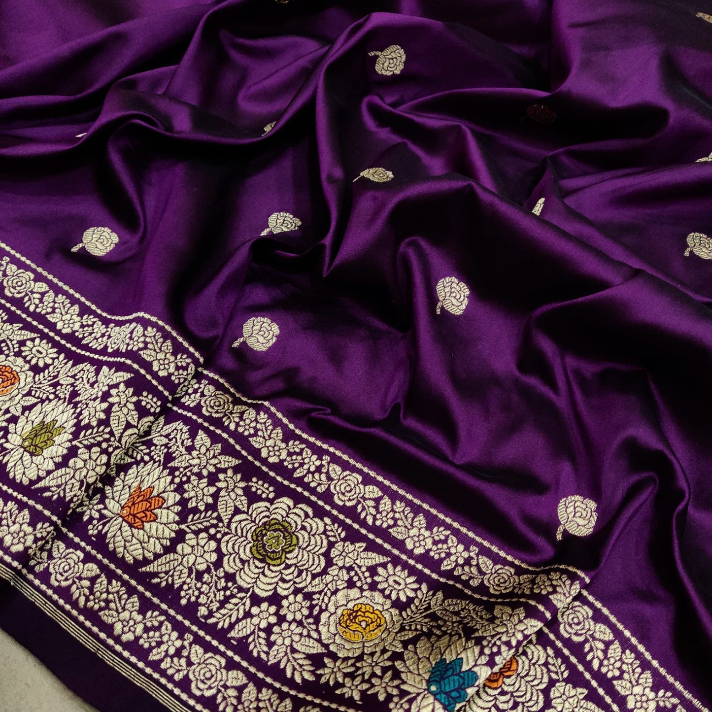 Humera Katan handwoven kadwa saree - Saffronfashionindia