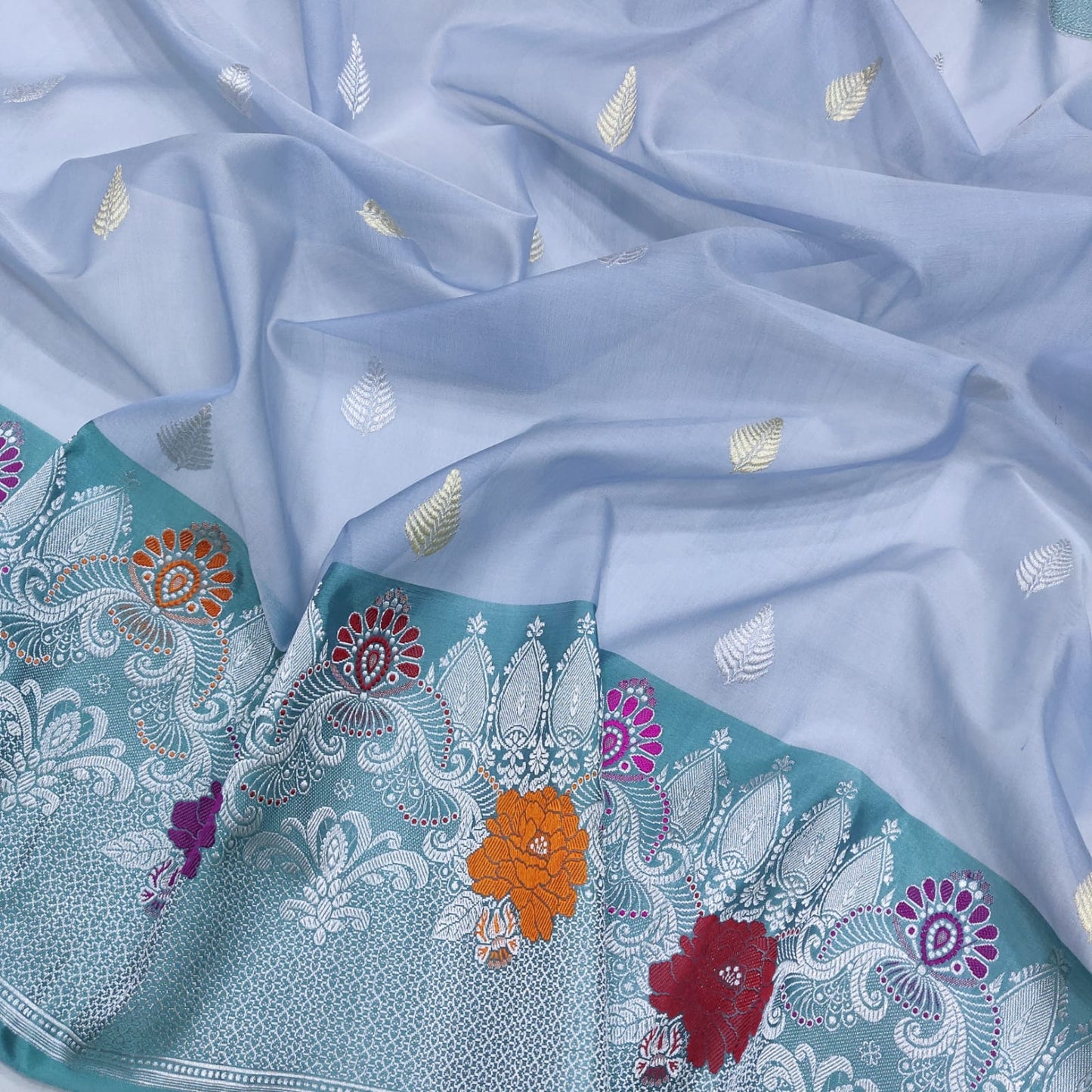 Dilnashi handwoven kora kadwa sarees - Saffronfashionindia