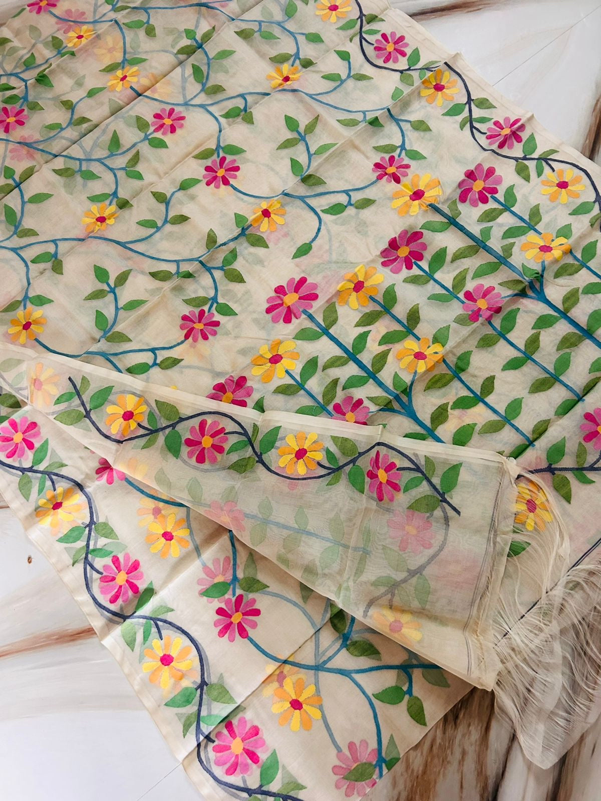 Saniya handloom muslin jamdani saree - Saffronfashionindia