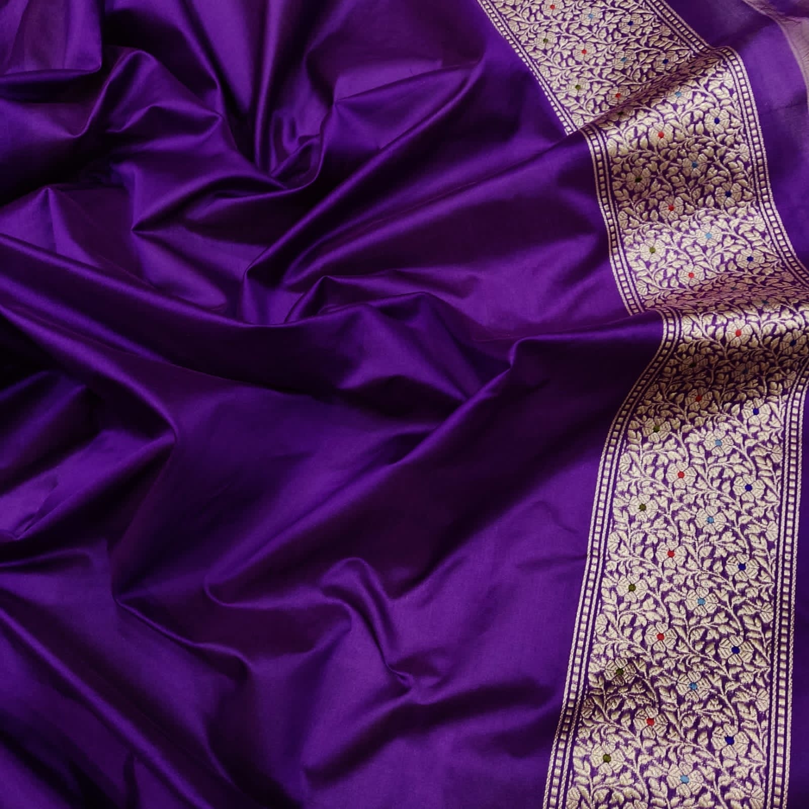 Mahisha kora handwoven beautiful zari saree - Saffronfashionindia