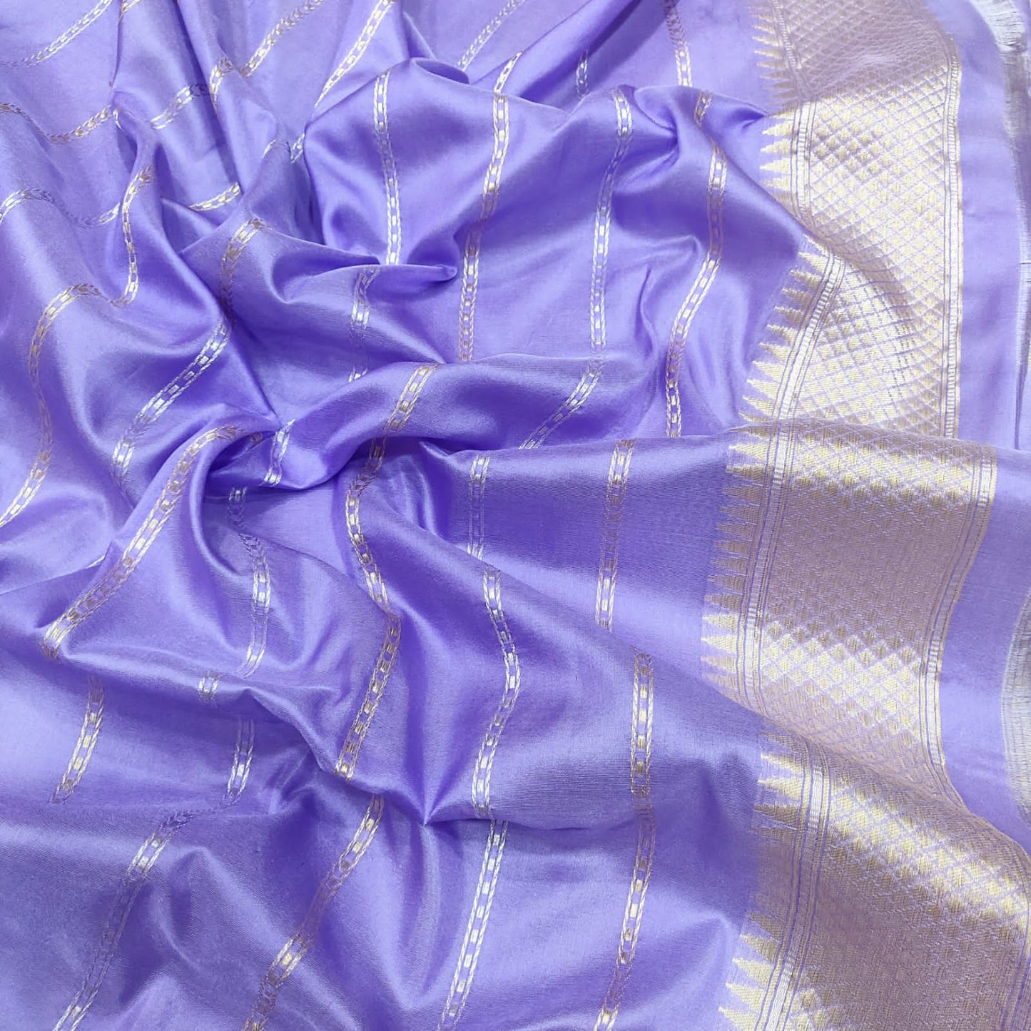 Lamina tissue Handwoven zari beautiful saree - Saffronfashionindia