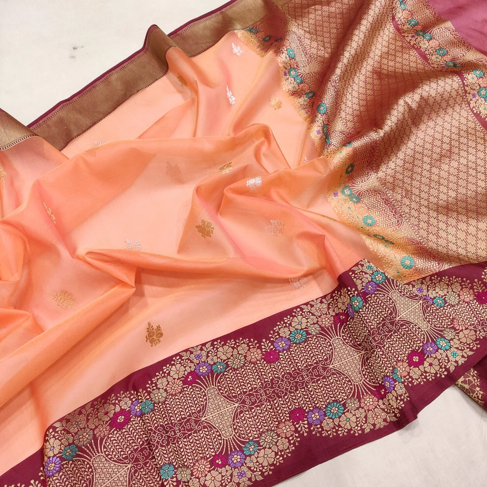 Mohzunrai kora handwoven kadwa saree - Saffronfashionindia