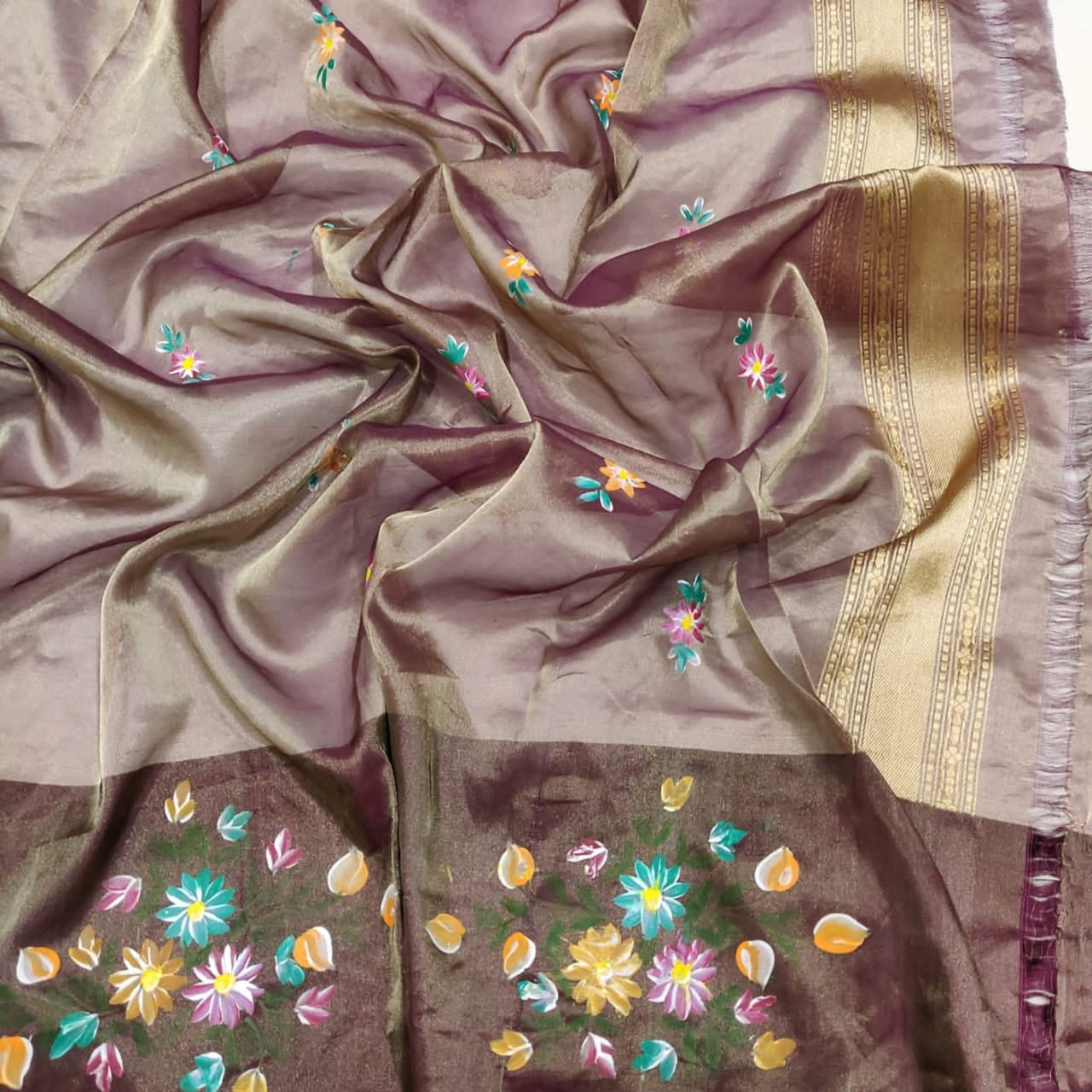 Harbani tissue handwoven kadwa sarees - Saffronfashionindia