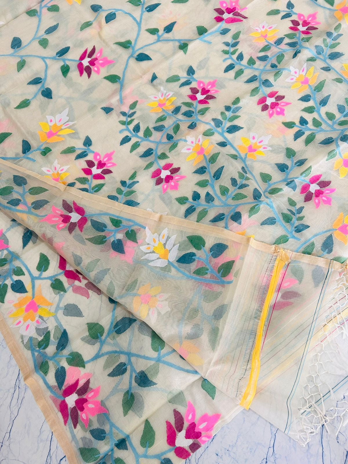 Morni muslin Tantuj jamdani Bengali saree - Saffronfashionindia