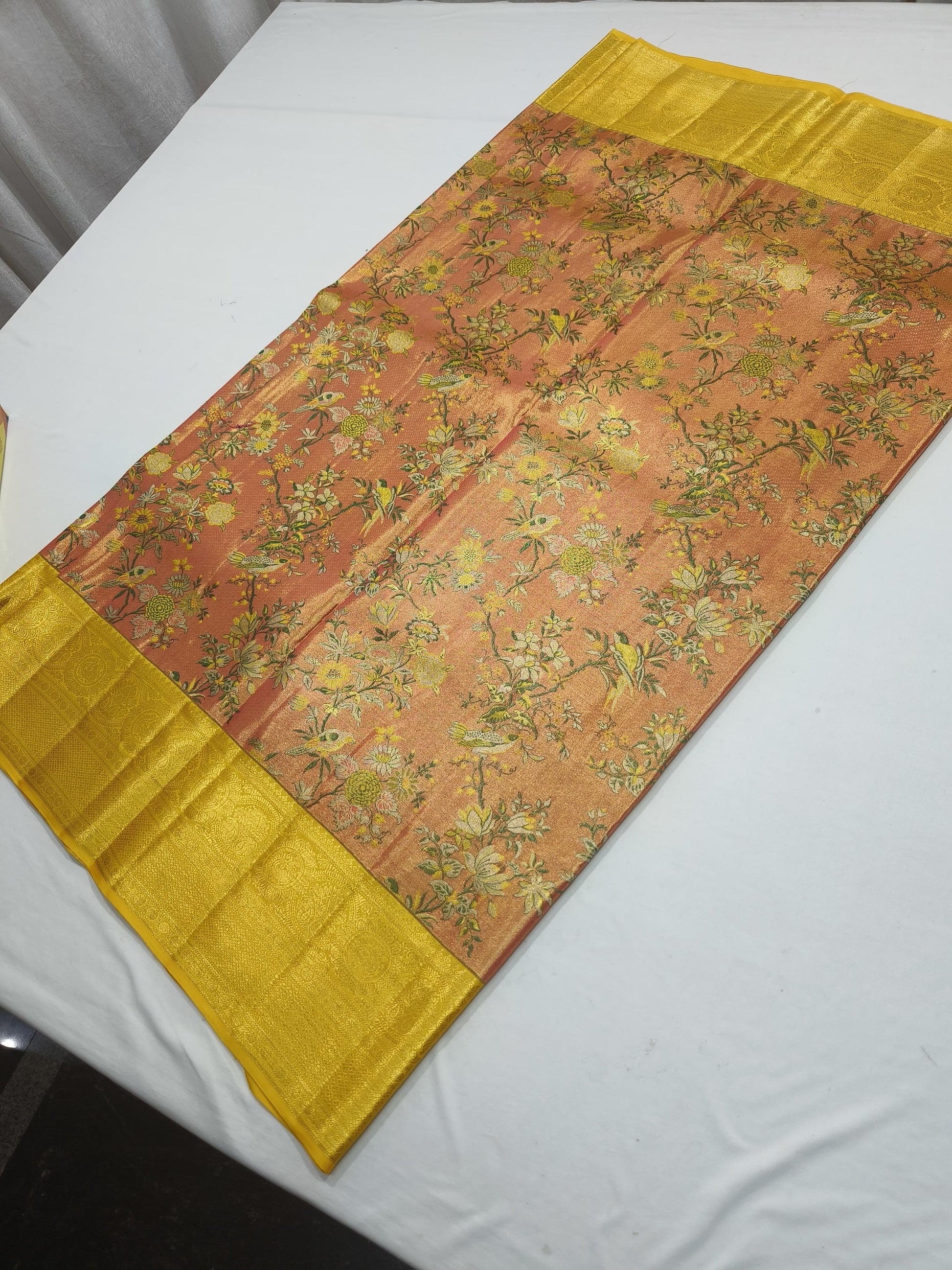 Inayat Indian traditional saree Kanjeevaram sarees - Saffronfashionindia