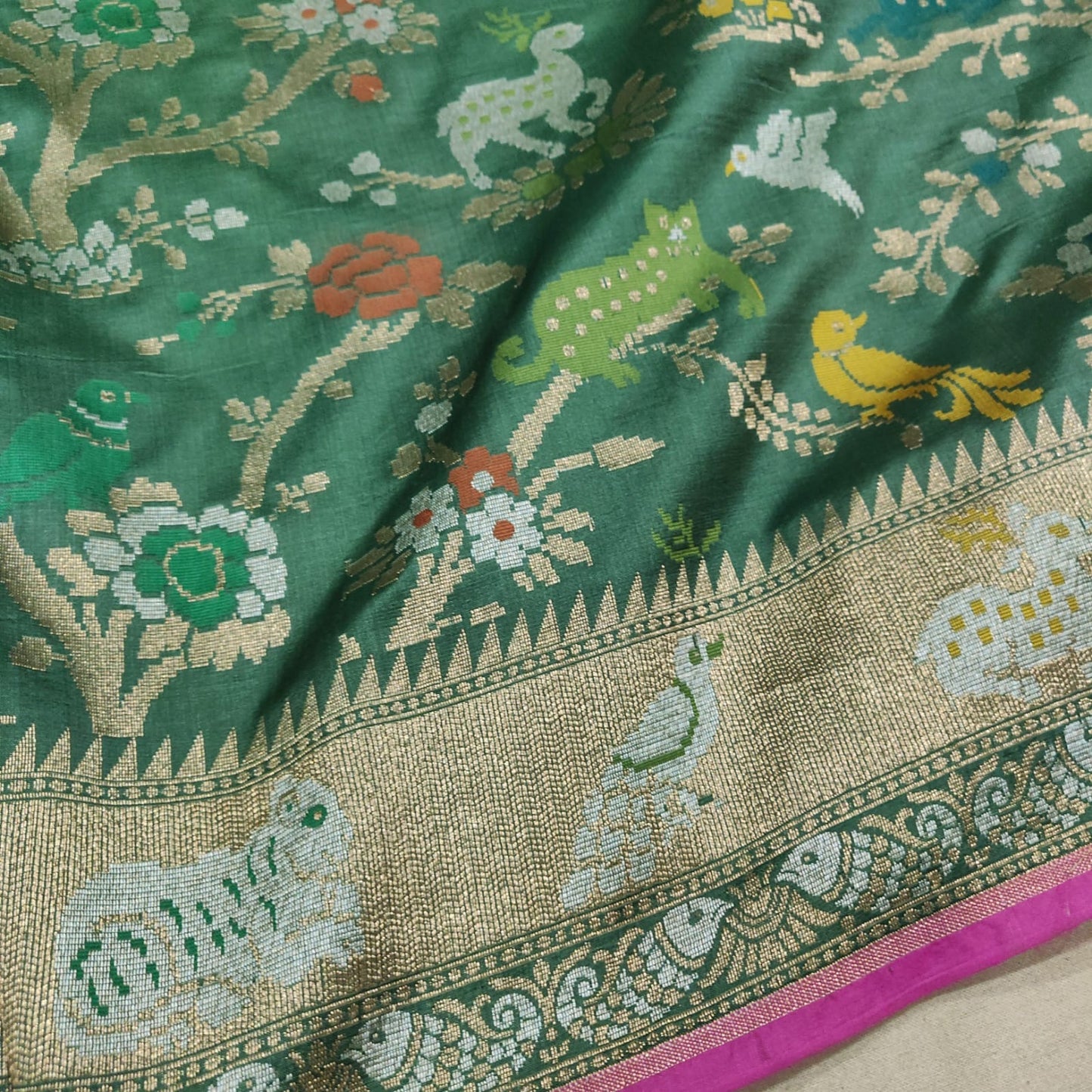 Green katan silk saree handwoven sarees Indian sari blouse - Saffronfashionindia