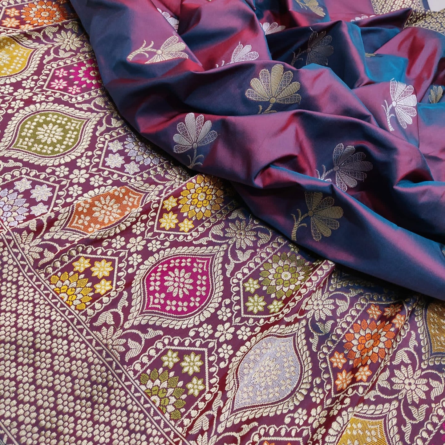 Lilan Katan silk handwoven kadwa sarees - Saffronfashionindia