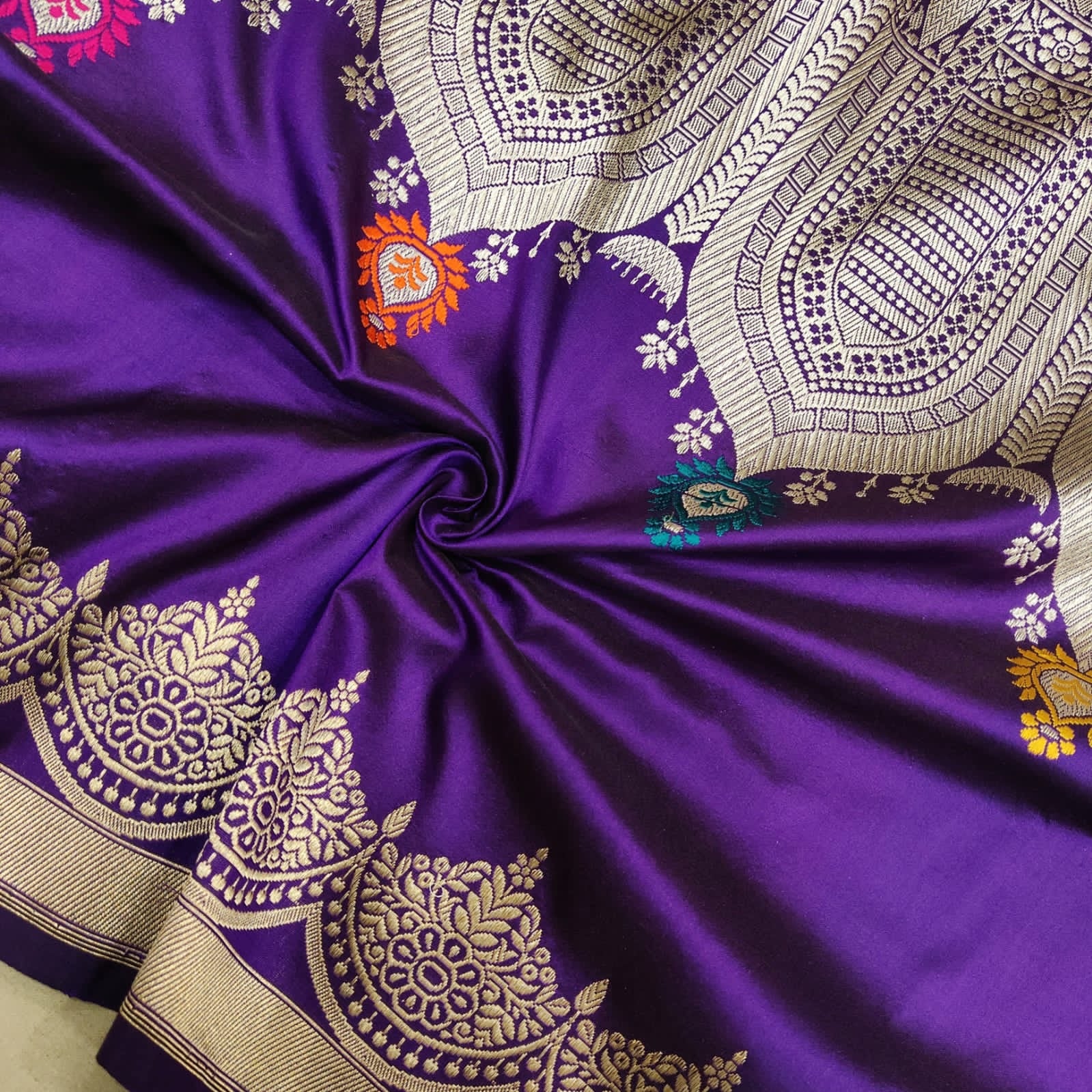 Anvesha katan silk Indian Handwoven Sarees - Saffronfashionindia