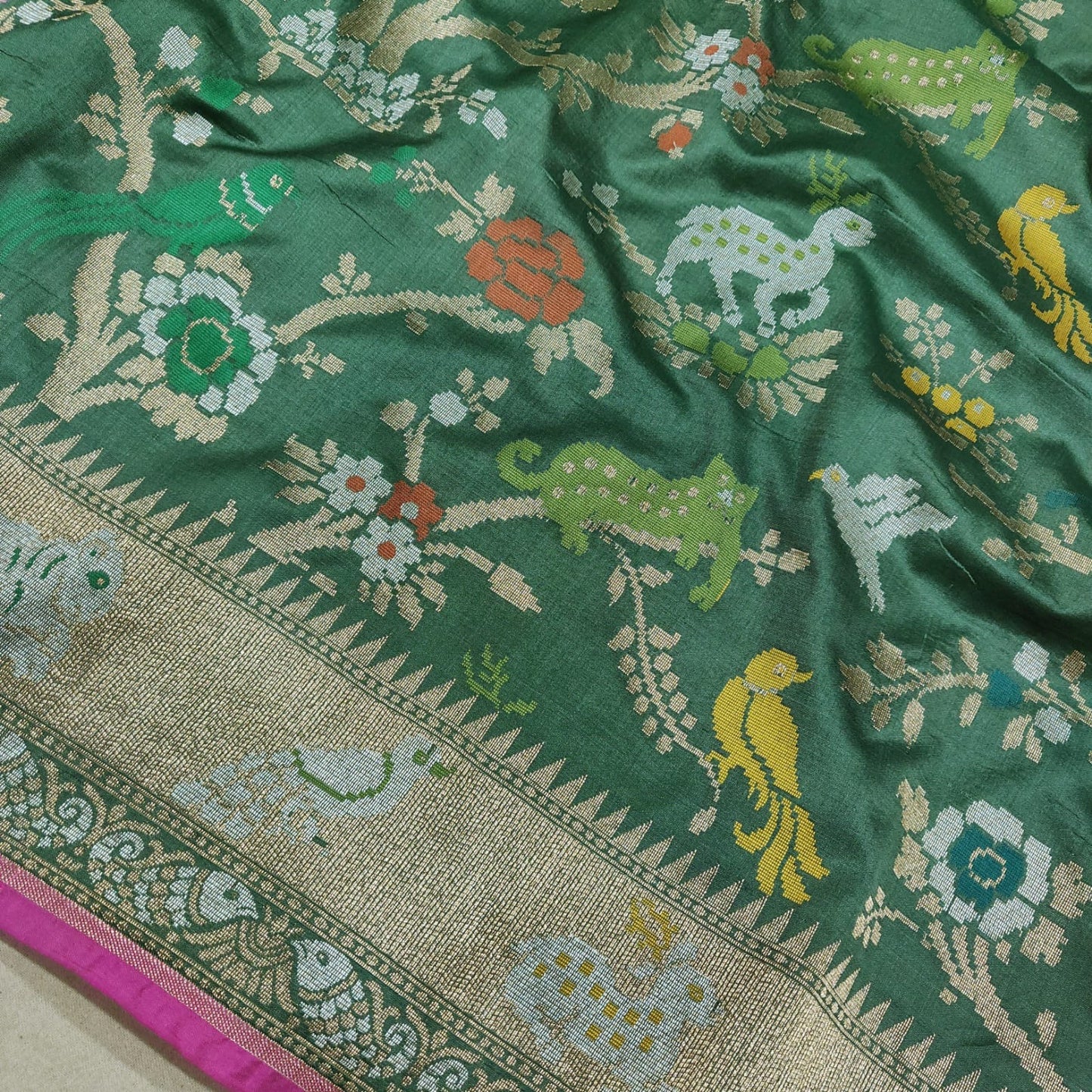 Green katan silk saree handwoven sarees Indian sari blouse - Saffronfashionindia