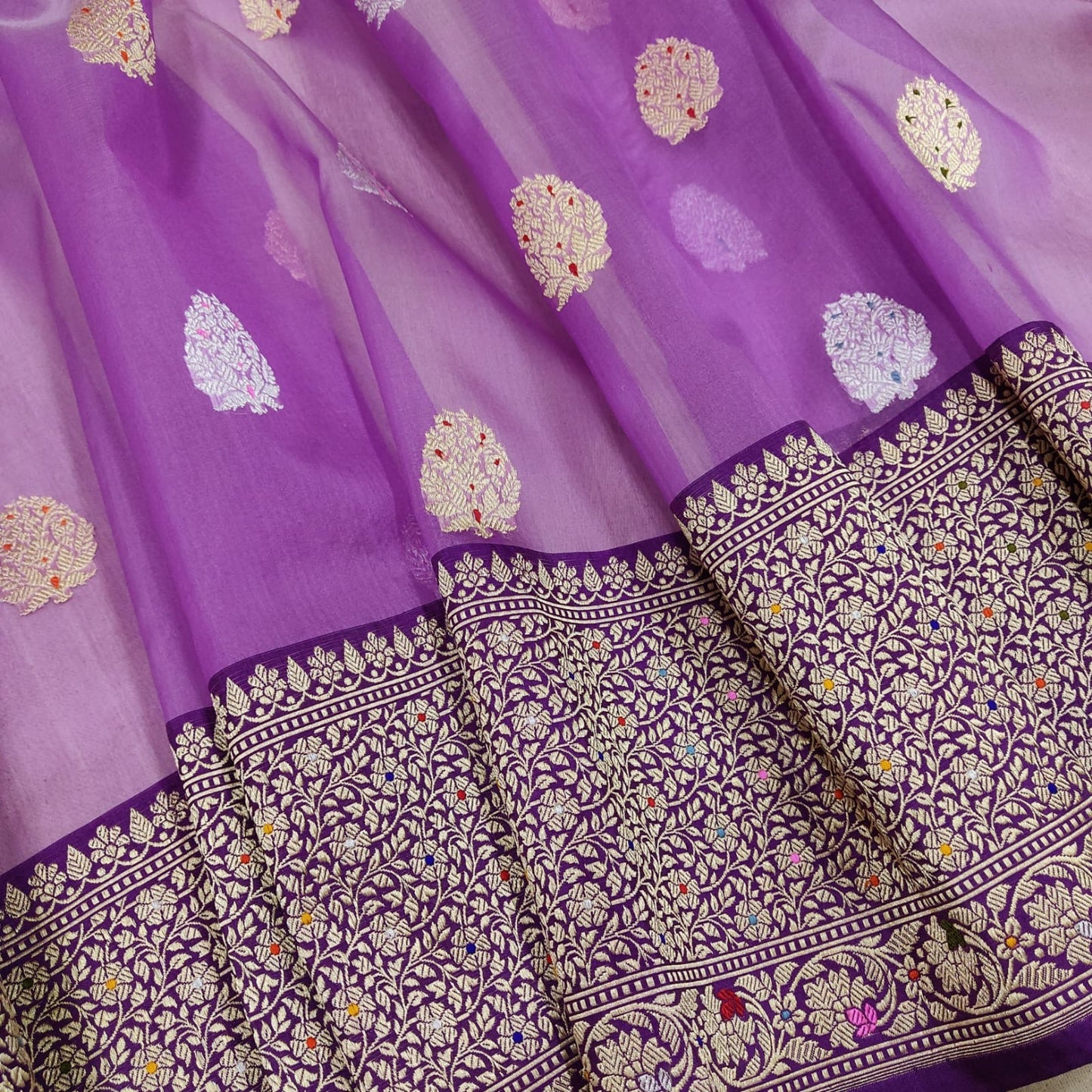 Mahisha kora handwoven beautiful zari saree - Saffronfashionindia