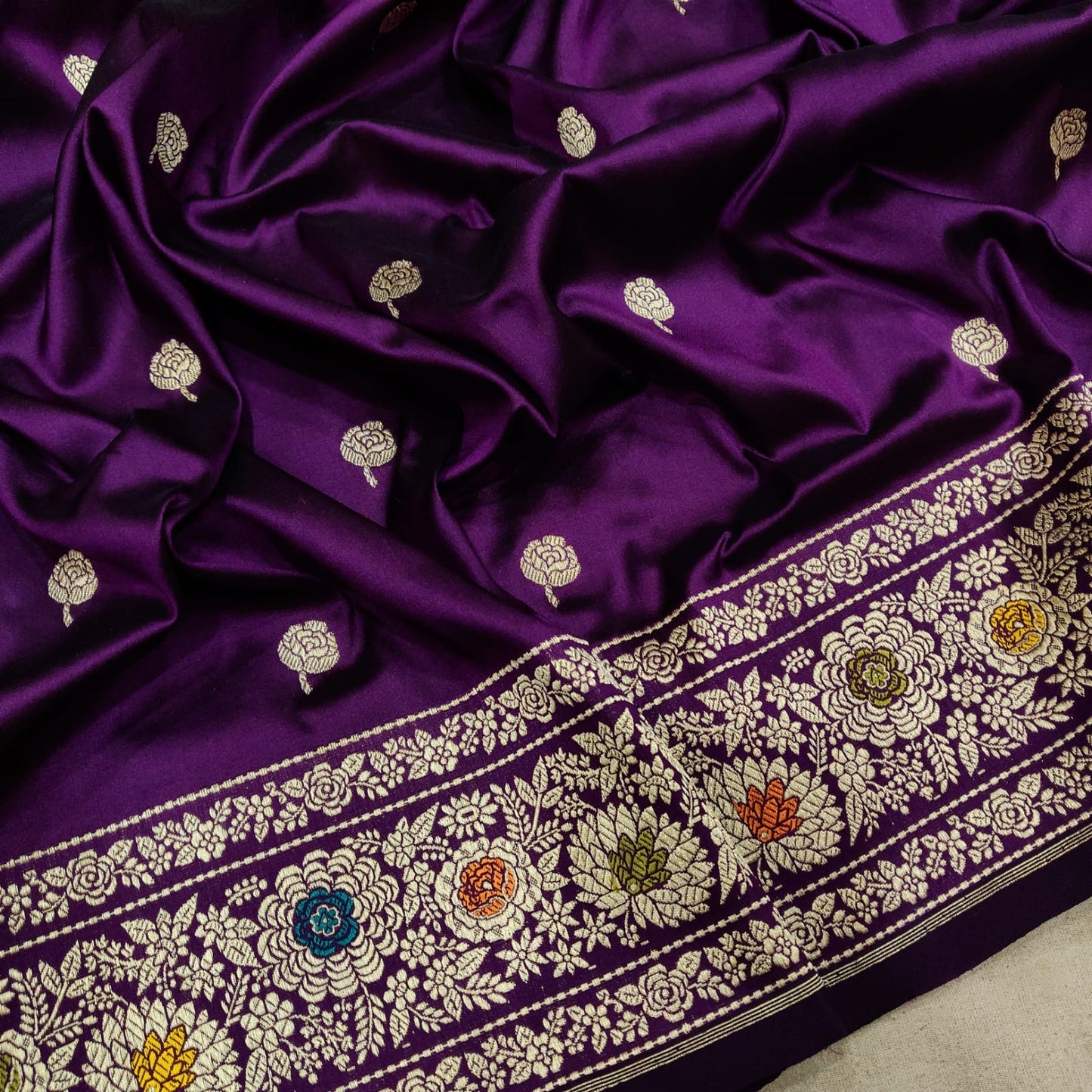 Humera Katan handwoven kadwa saree - Saffronfashionindia