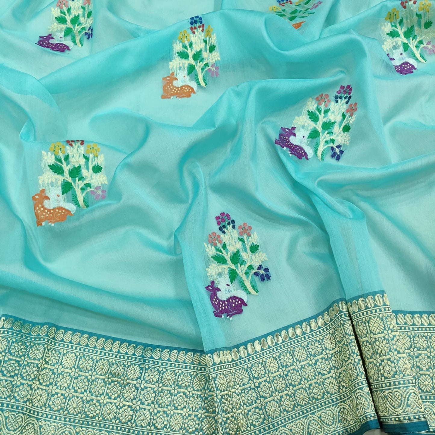 Afsana kora handwoven kadwa zari sarees - Saffronfashionindia