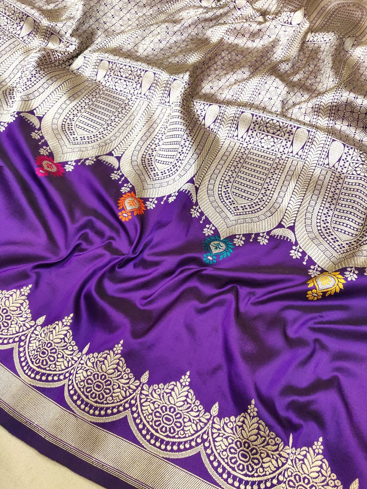 Anvesha katan silk Indian Handwoven Sarees - Saffronfashionindia