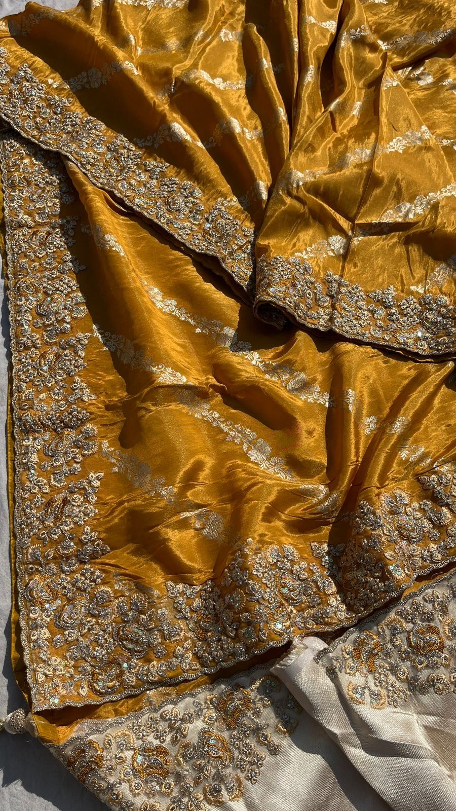 Lavita banarsi munga silk saree women sarees - Saffronfashionindia