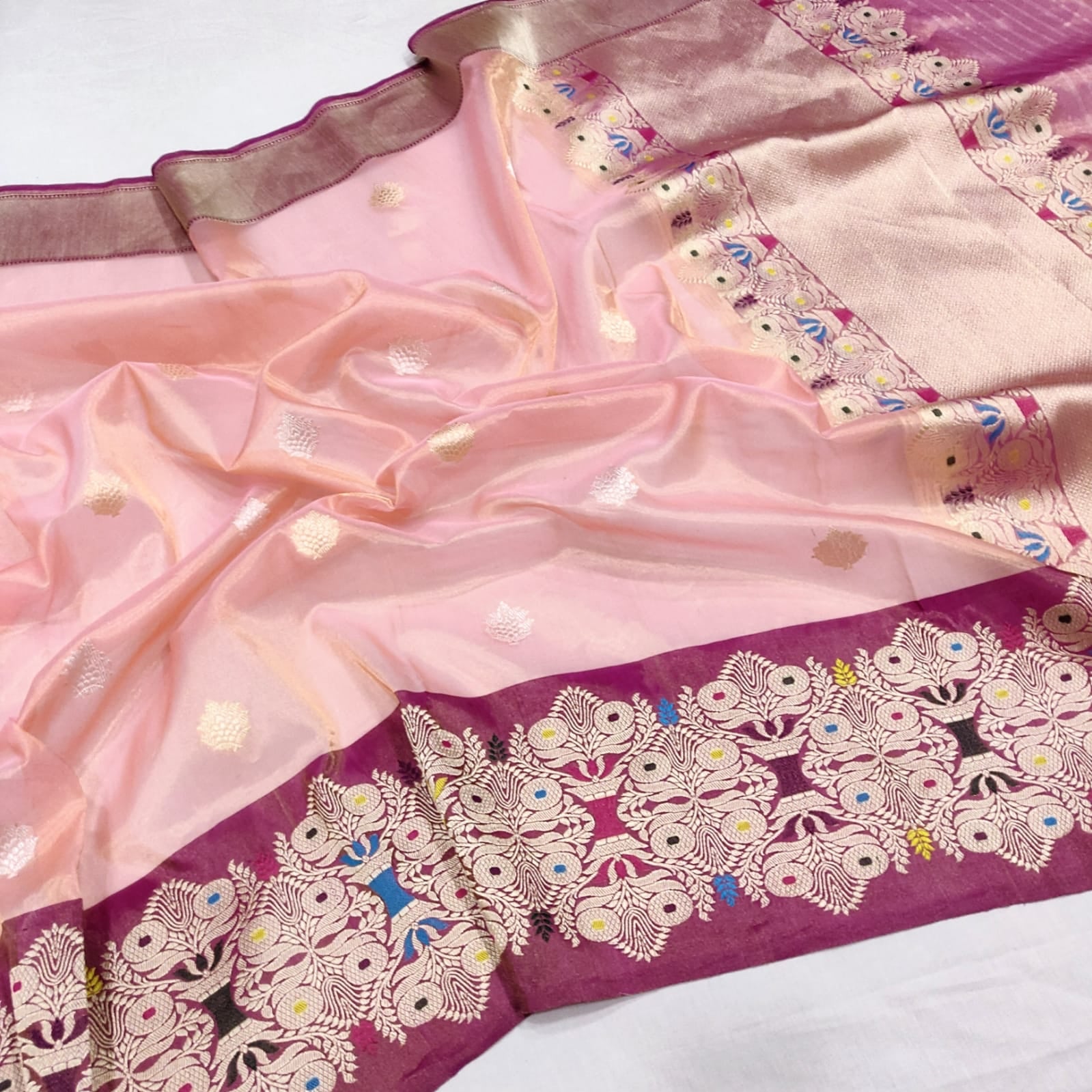 Kaniksha tissue handwoven kadwa saree - Saffronfashionindia